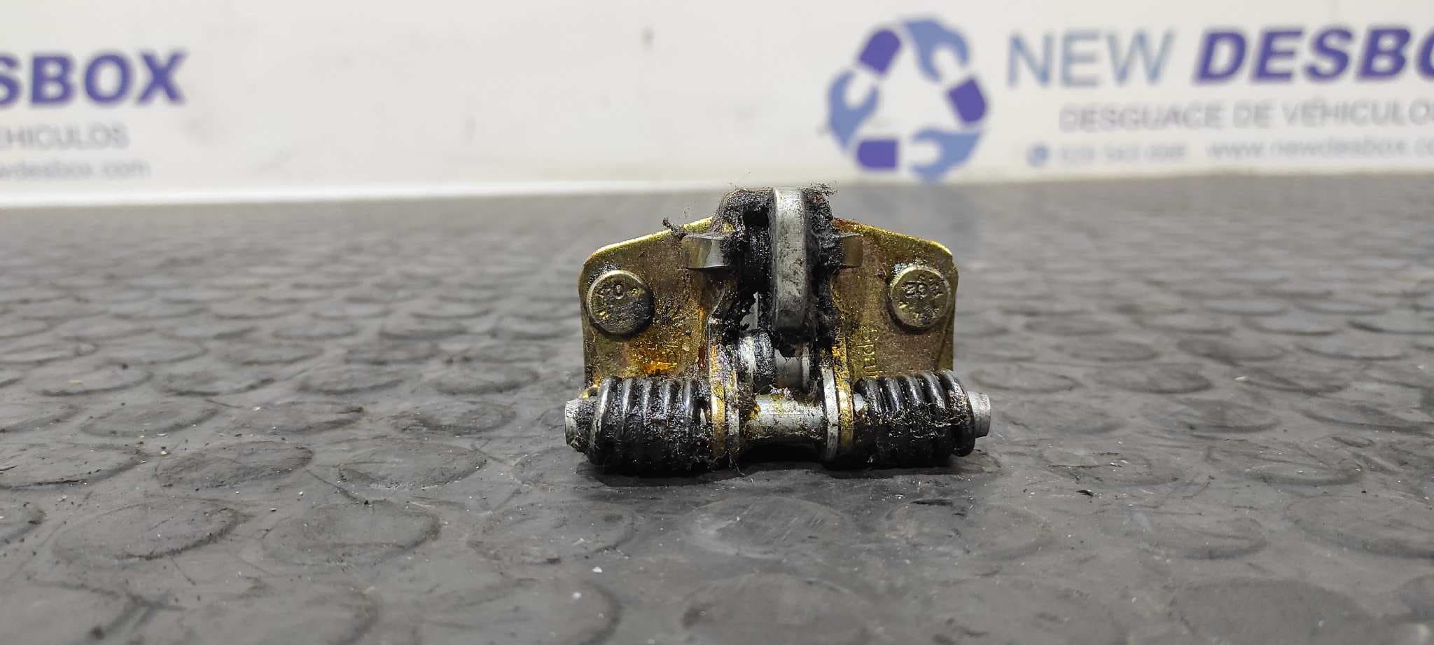 Recambio de RETENEDOR PUERTA DERECHA para CITROEN C2 1.4 KFVTU3JP referencia OEM IAM A6D   - GRIS 3