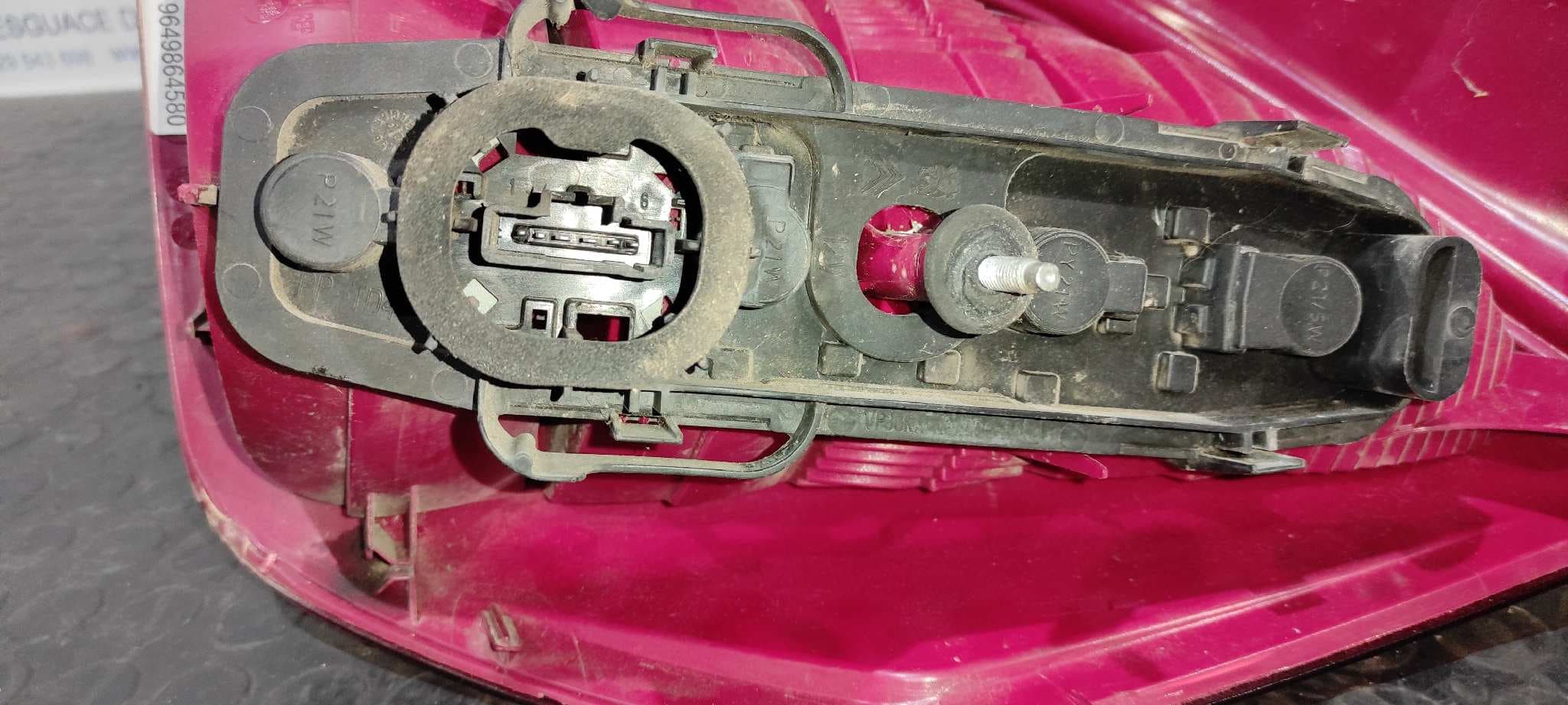 Recambio de PILOTO TRASERO IZQUIERDO para CITROEN C2 1.4 KFVTU3JP referencia OEM IAM 9649864580   - GRIS 4