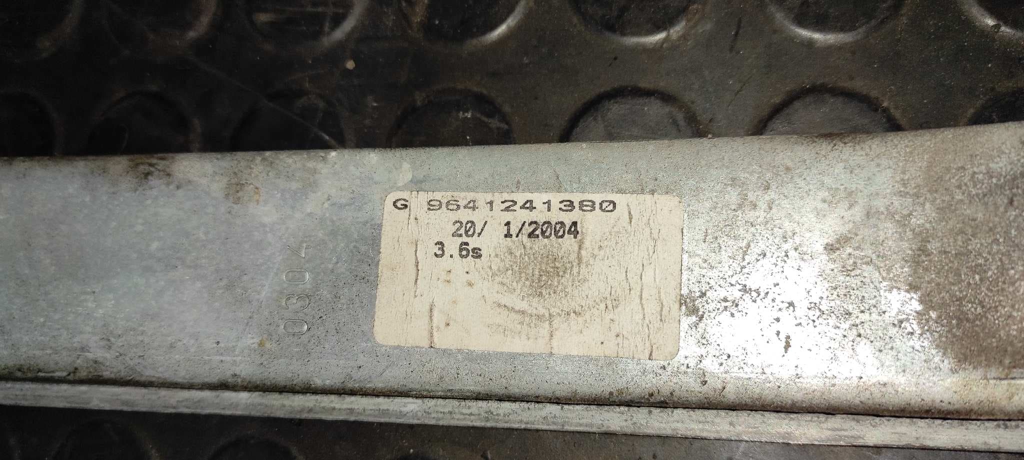 Recambio de ELEVALUNAS DELANTERO IZQUIERDO para CITROEN C2 KFVTU3JP referencia OEM IAM 9641241380   - GRIS 4