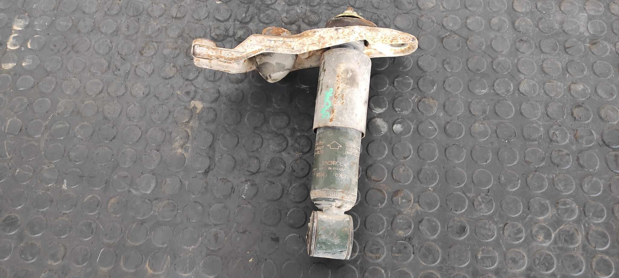 Recambio de AMORTIGUADOR DELANTERO DERECHO para VOLKSWAGEN T4 TRANSPORTER/FURGONETA (MOD. 1991) 1.9 Diesel (1X) 1X referencia OEM IAM 701413336   - ROJO