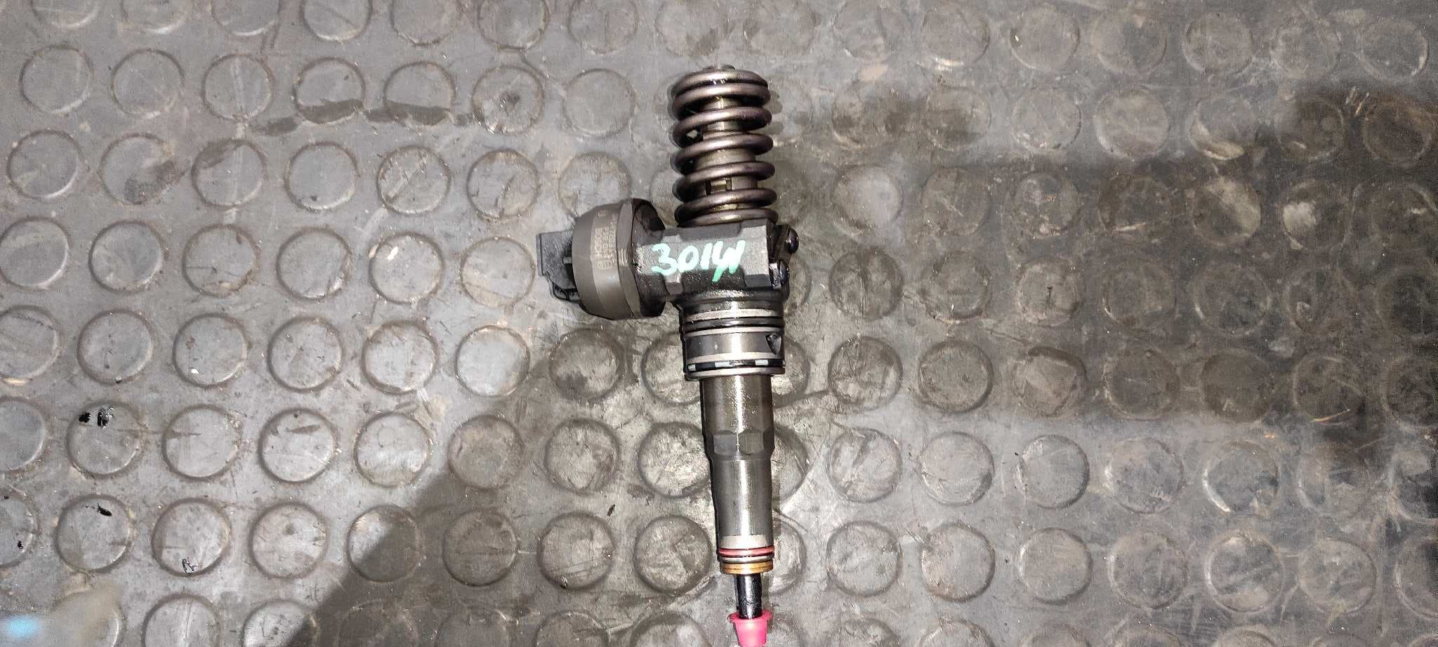 Recambio de INYECTOR para SEAT IBIZA SC (6J1) Ecomotive BMS referencia OEM IAM 038130073BP   - BLANCO 3