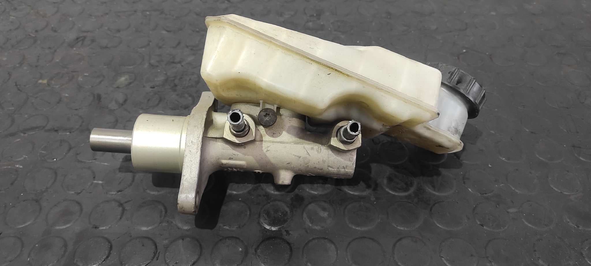Recambio de BOMBA FRENO para FORD FOCUS BERLINA (CAP) Ambiente (D) G8DB referencia OEM IAM 03350891031   - BLANCO 6