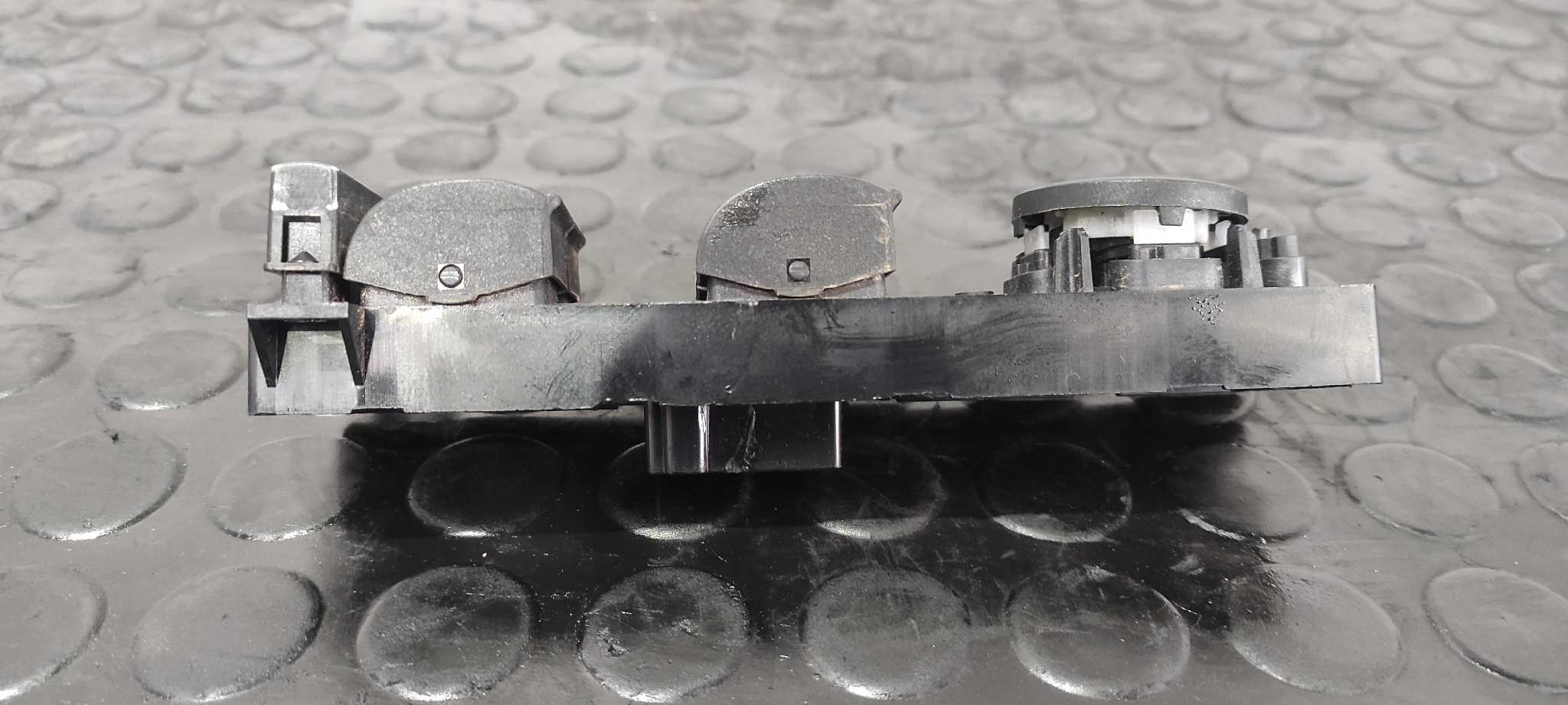 Recambio de MANDO ELEVALUNAS DELANTERO IZQUIERDO para FORD FOCUS BERLINA (CAP) G8DB referencia OEM IAM 3M5T14A132AF   - BLANCO 6