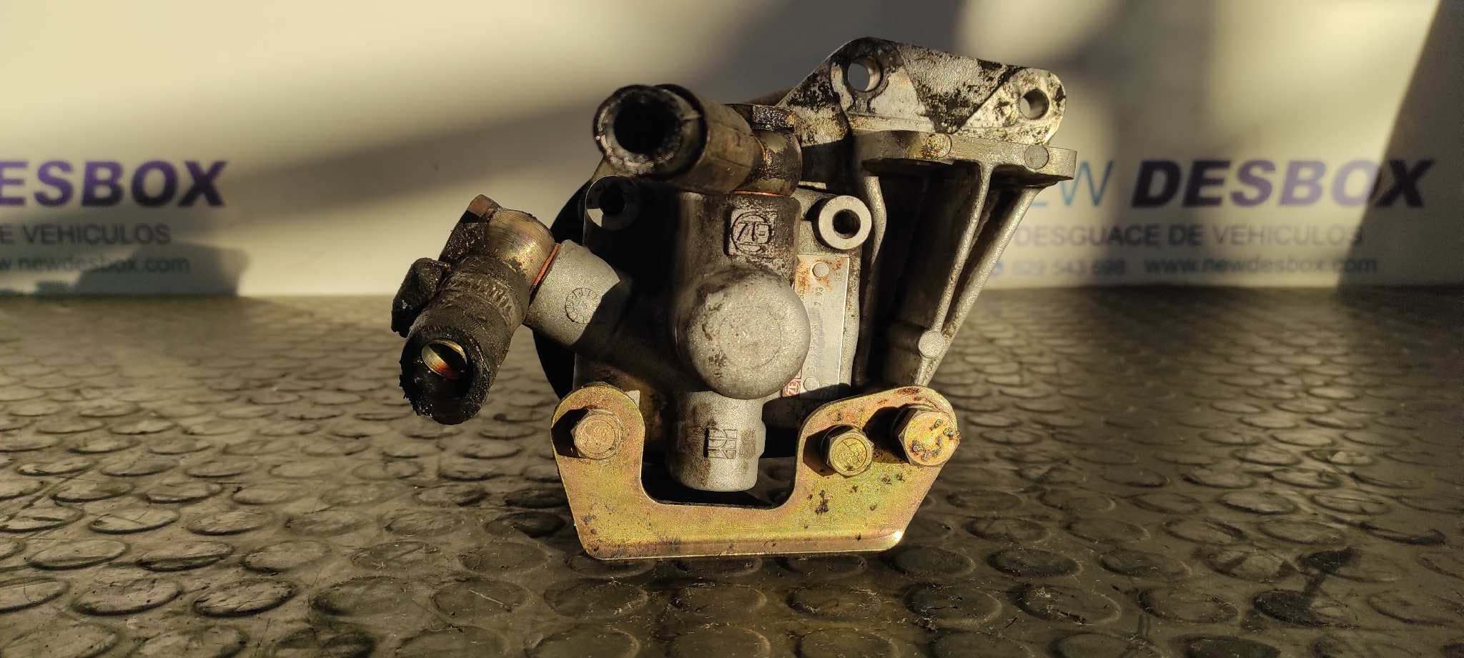 Recambio de BOMBA DIRECCION para NISSAN TRADE * A428 referencia OEM IAM 7681955174   - BLANCO 2