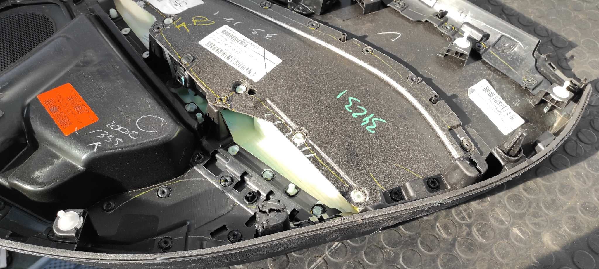 Recambio de JUEGO TAPIZADOS / CARTONERAS para JEEP COMPASS II 55260384 referencia OEM IAM 5US11LA3AC   - GRANATE 9