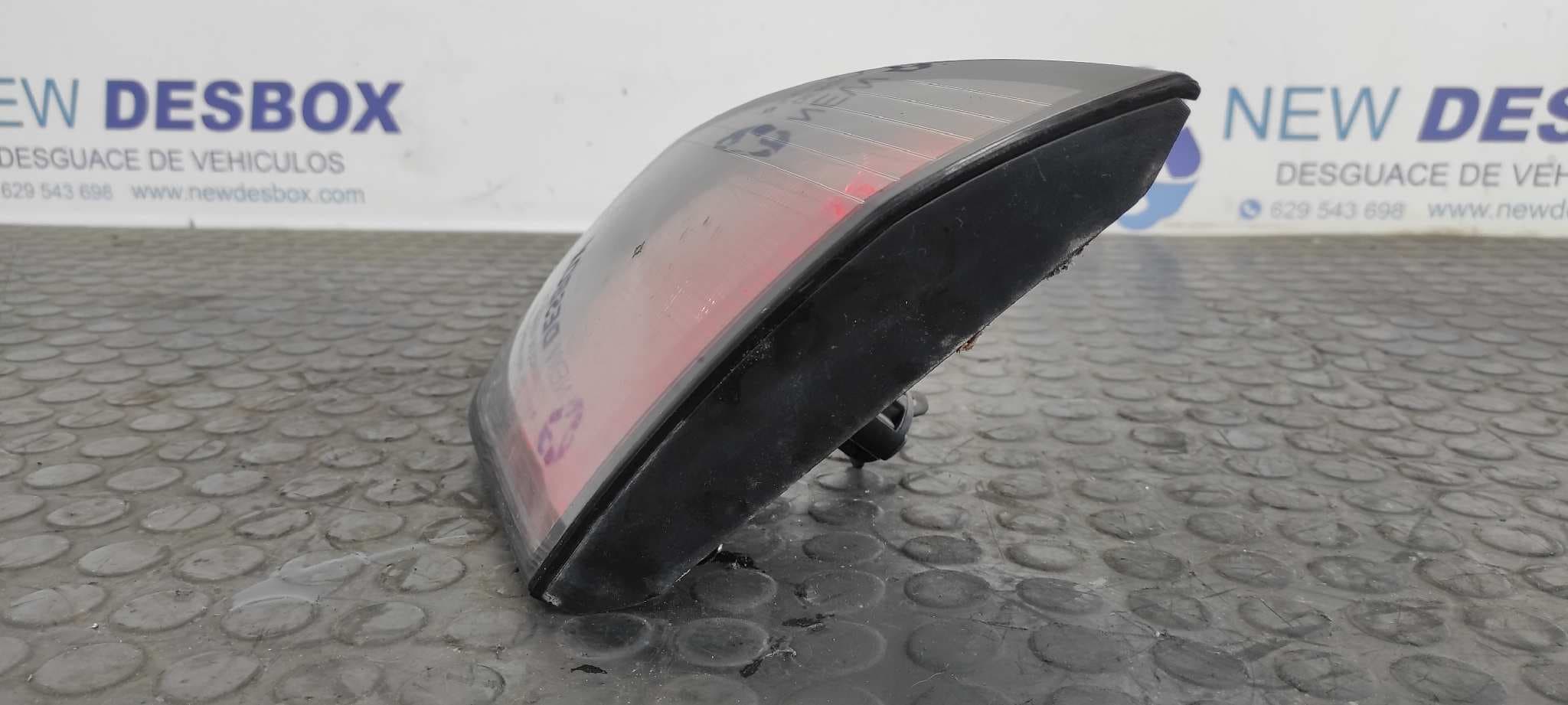 Recambio de PILOTO PORTON DERECHO para NISSAN PRIMERA TRAV. (WP11) Comfort QG18 referencia OEM IAM 265509F610   - AZUL 2