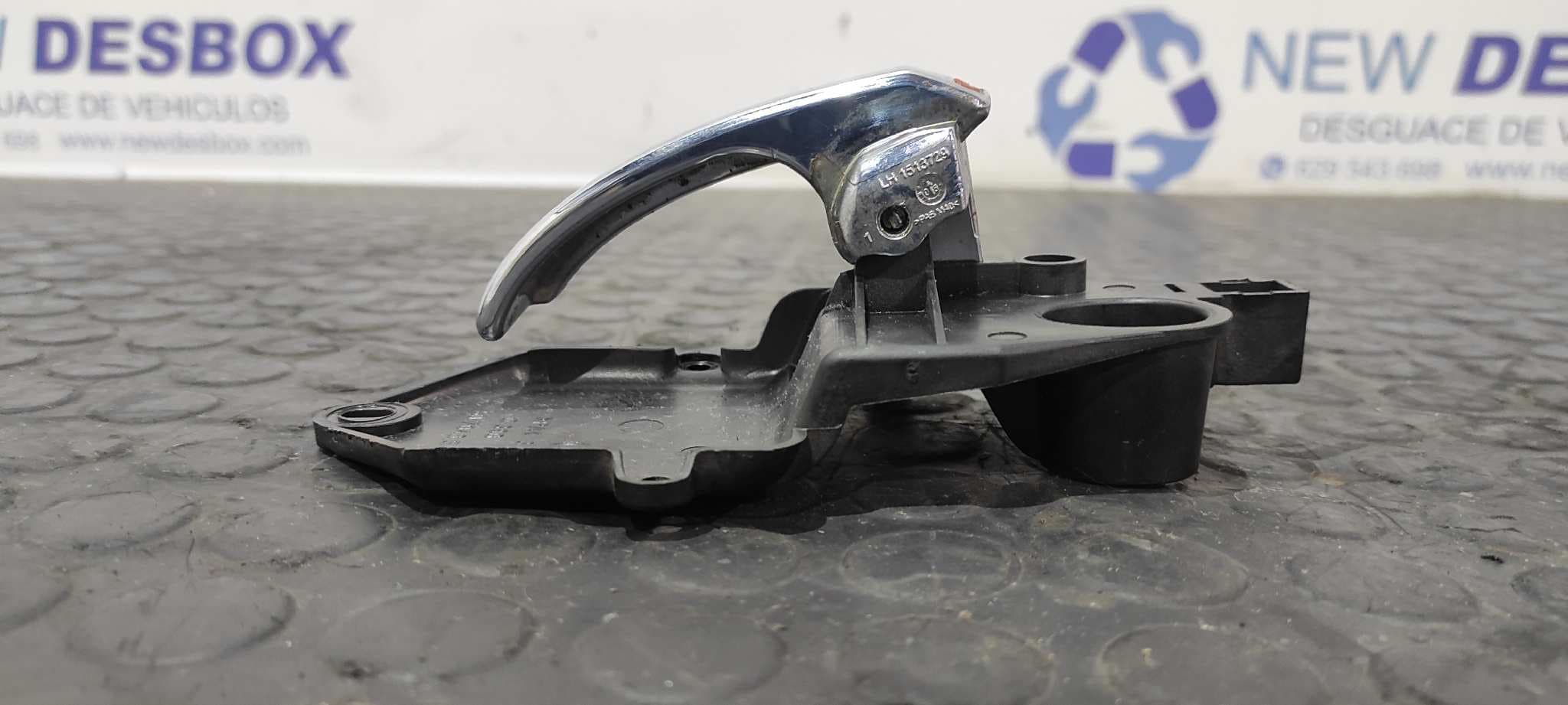 Recambio de MANETA INTERIOR DELANTERA IZQUIERDA para FIAT NUOVA 500 (150) Blackjack 169A4000 referencia OEM IAM 607049SX   - BLANCO 3