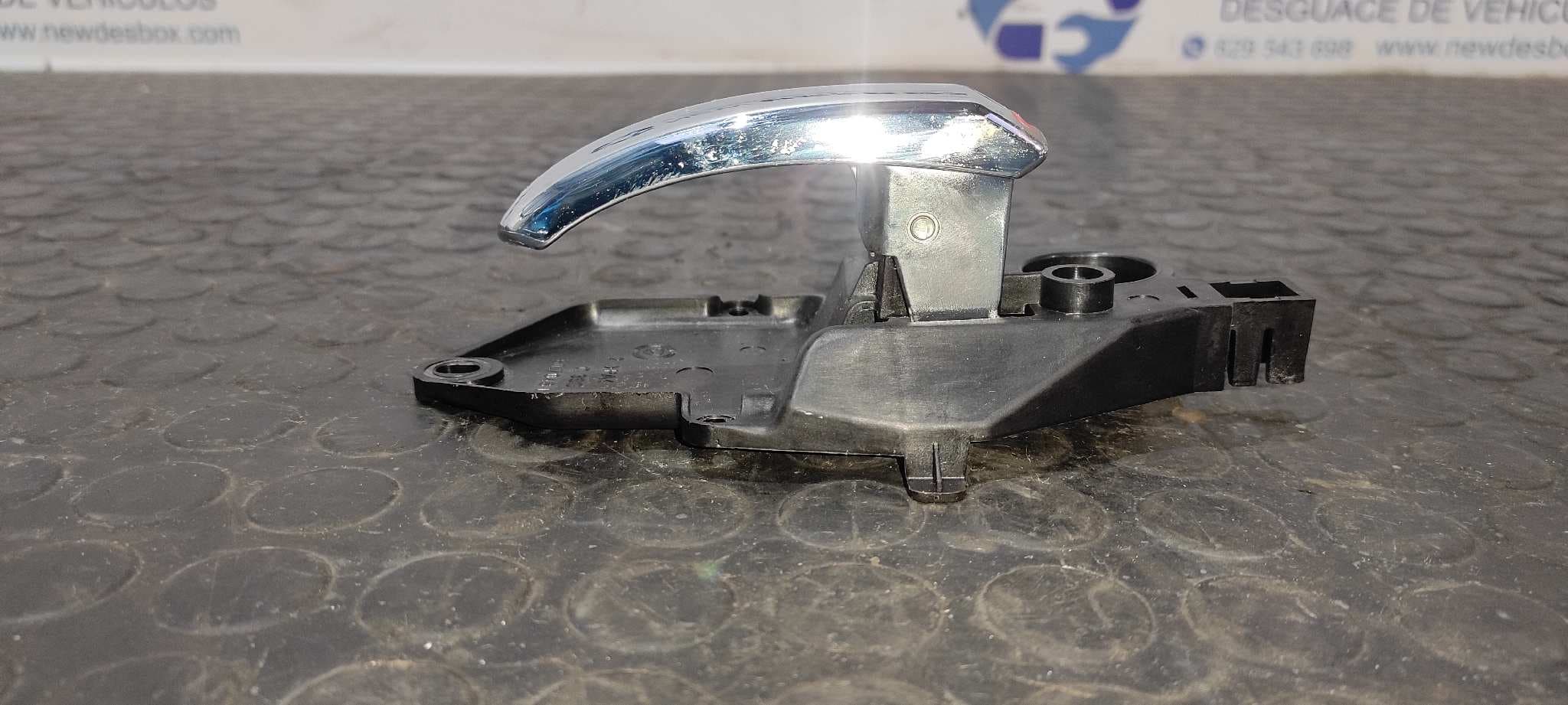 Recambio de MANETA INTERIOR DELANTERA DERECHA para FIAT NUOVA 500 (150) Blackjack 169A4000 referencia OEM IAM 607048DX   - BLANCO 2