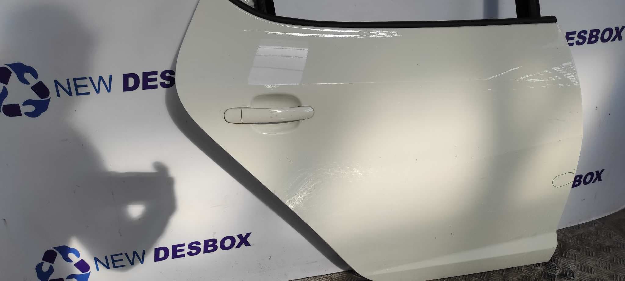 Recambio de PUERTA TRASERA DERECHA para SEAT IBIZA SC (6P5) FR Crono CUT referencia OEM IAM    - BLANCO 5