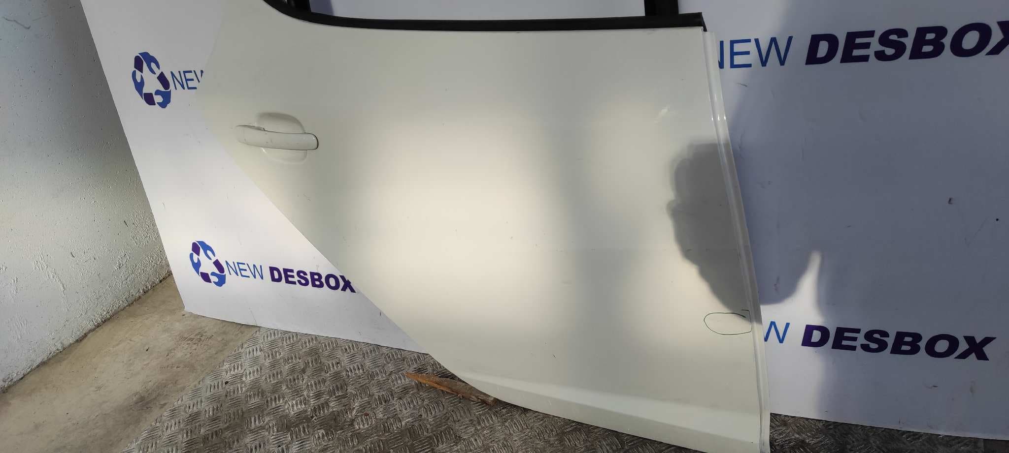 Recambio de PUERTA TRASERA DERECHA para SEAT IBIZA SC (6P5) FR Crono CUT referencia OEM IAM    - BLANCO 6