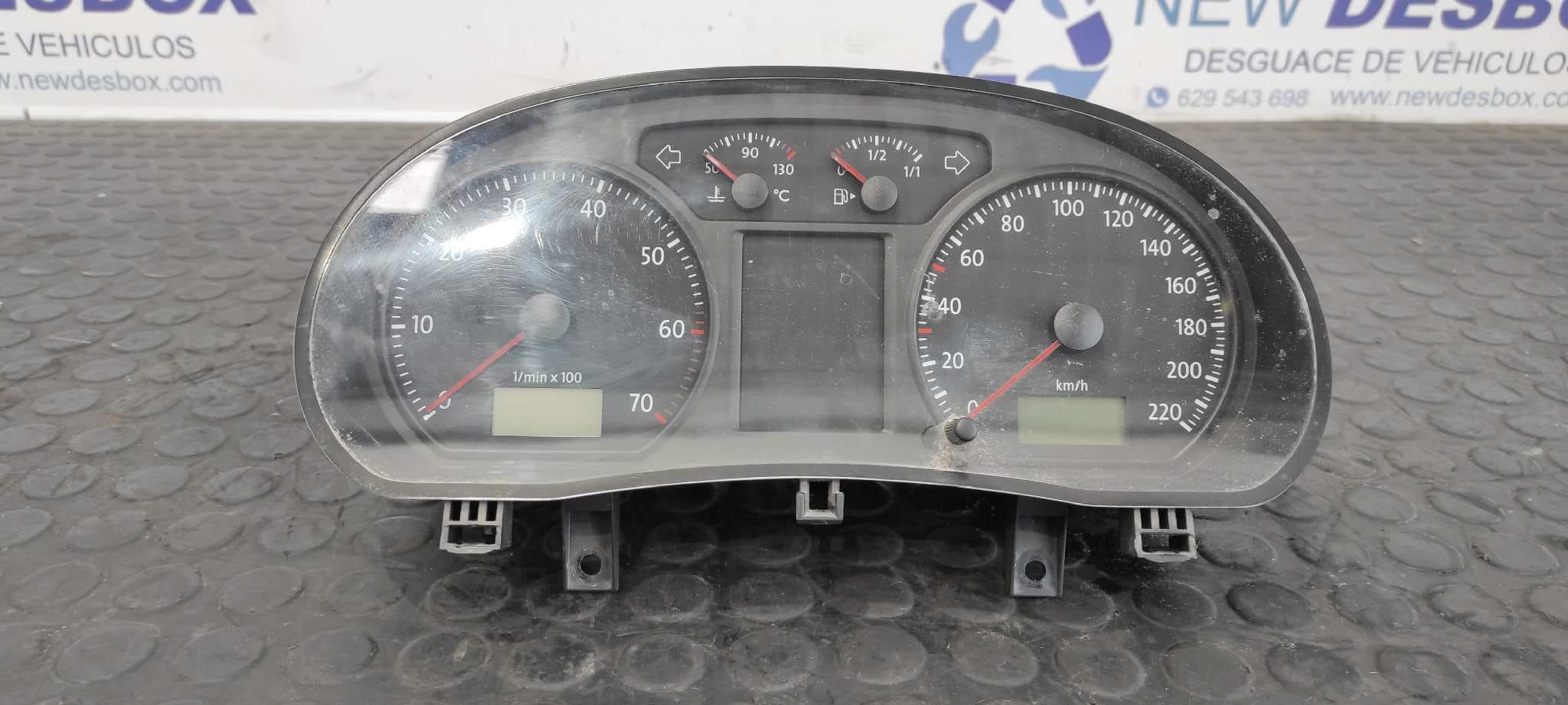 Recambio de CUADRO INSTRUMENTOS para VOLKSWAGEN POLO (9N3) 1.4 16V BKY referencia OEM IAM    - BLANCO