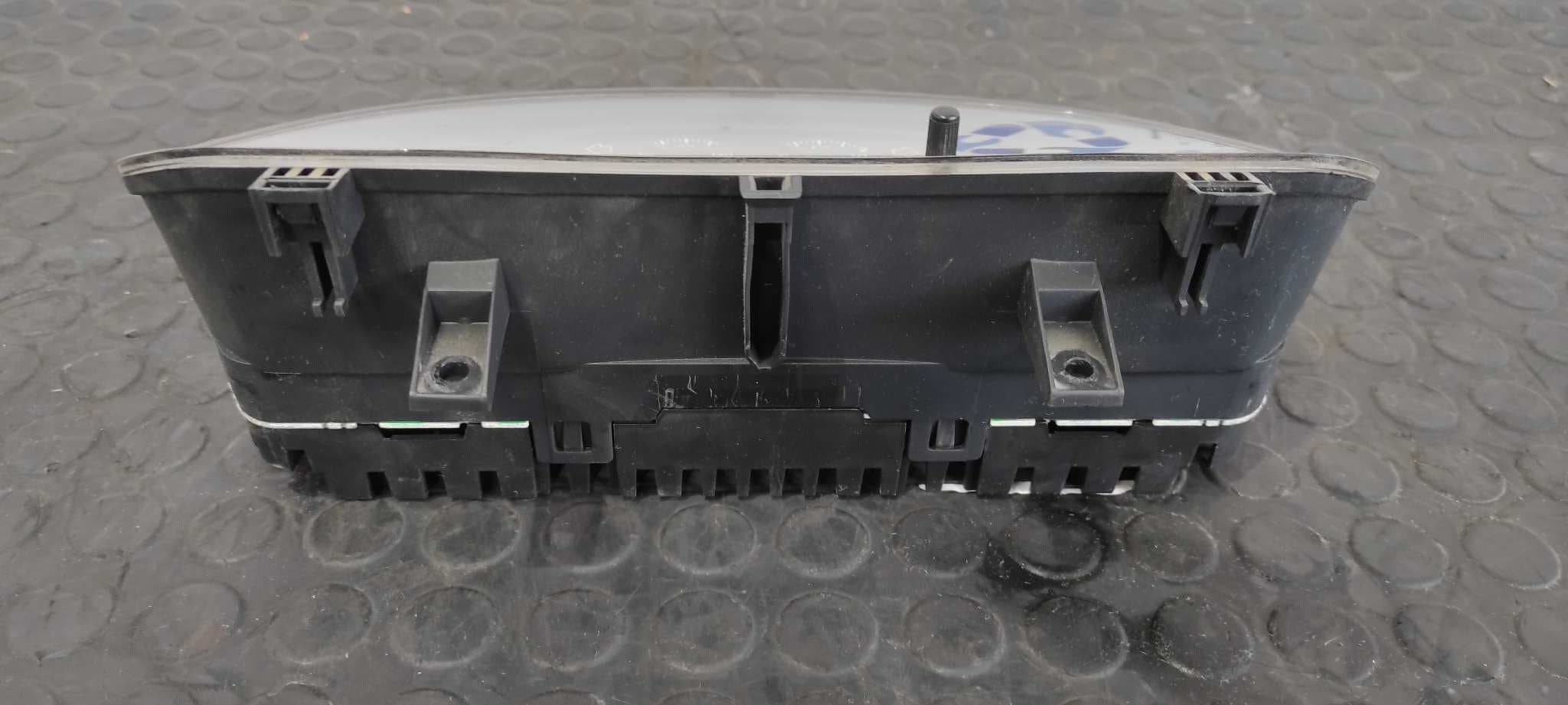 Recambio de CUADRO INSTRUMENTOS para VOLKSWAGEN POLO (9N3) 1.4 16V BKY referencia OEM IAM    - BLANCO 5
