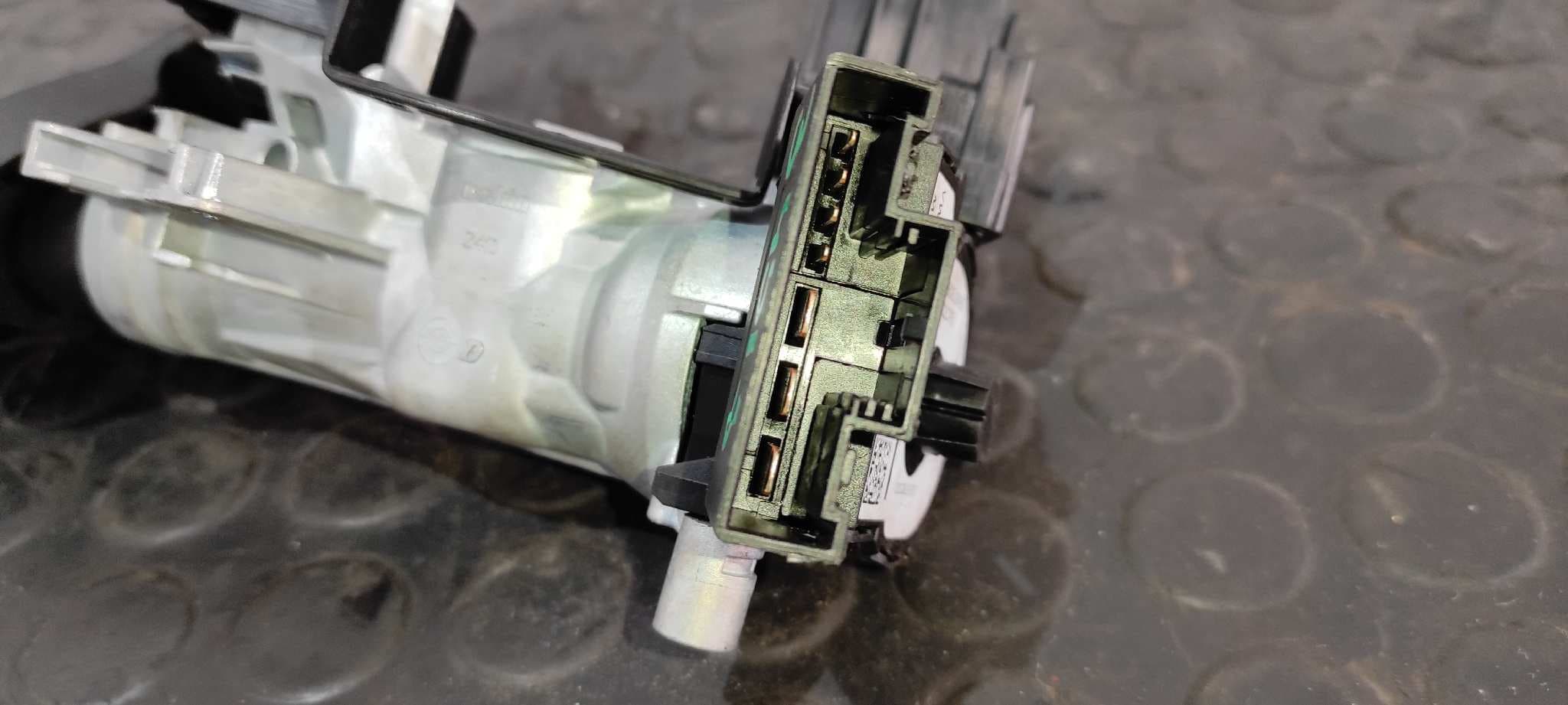 Recambio de CONMUTADOR DE ARRANQUE para SEAT IBIZA SC (6P5) CUT referencia OEM IAM 6C0905865   - BLANCO 7