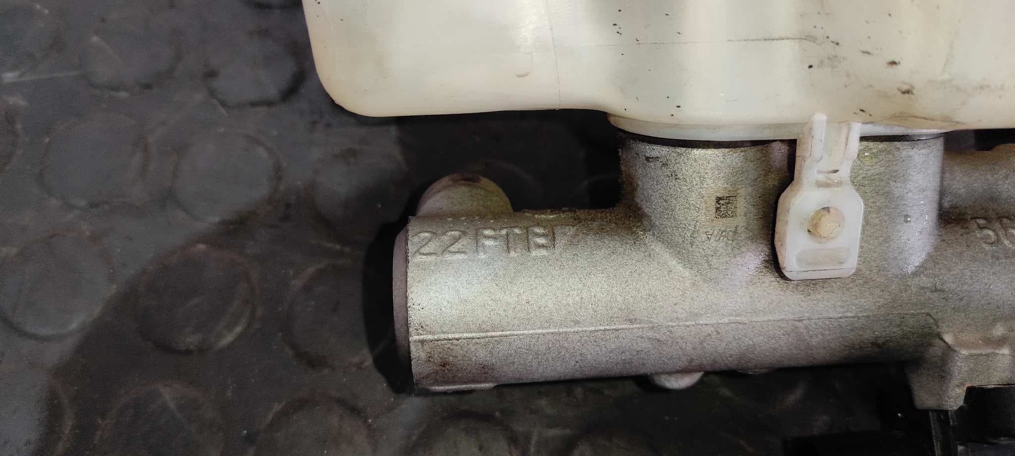 Recambio de BOMBA FRENO para SEAT IBIZA SC (6P5) FR Crono CUT referencia OEM IAM 6R0611301A   - BLANCO 4