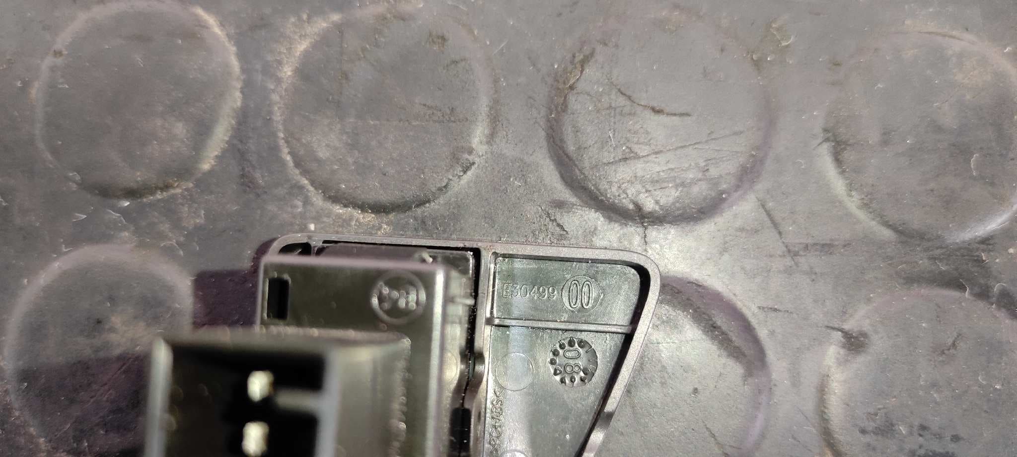 Recambio de MANDO ELEVALUNAS DELANTERO IZQUIERDO para FIAT NUOVA 500 (150) Blackjack 169A4000 referencia OEM IAM 28767   - BLANCO 3