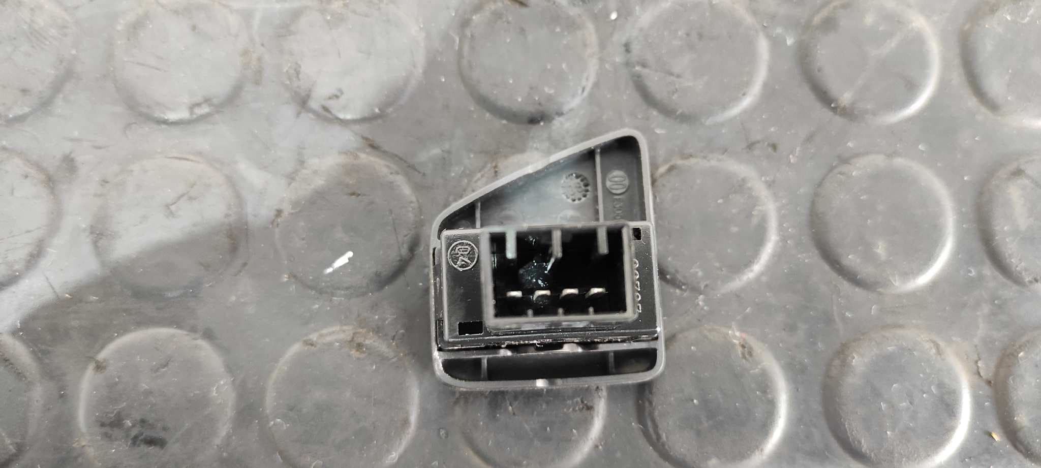 Recambio de MANDO ELEVALUNAS DELANTERO DERECHO para FIAT NUOVA 500 (150) Blackjack 169A4000 referencia OEM IAM 28767   - BLANCO 5
