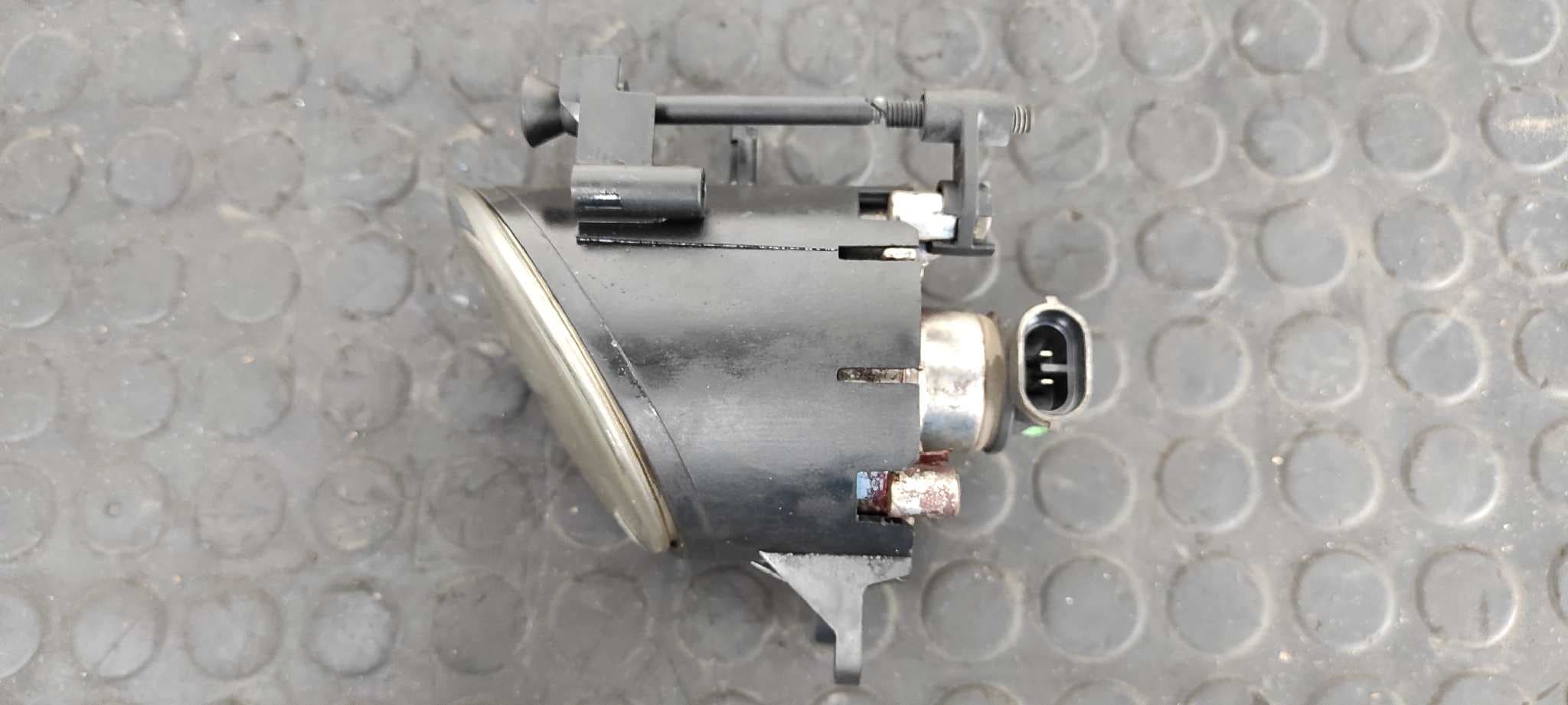 Recambio de FARO ANTINIEBLA DERECHO para AUDI A4 BERLINA (8E) 2.0 ALT referencia OEM IAM 8E0941700   - AZUL 5