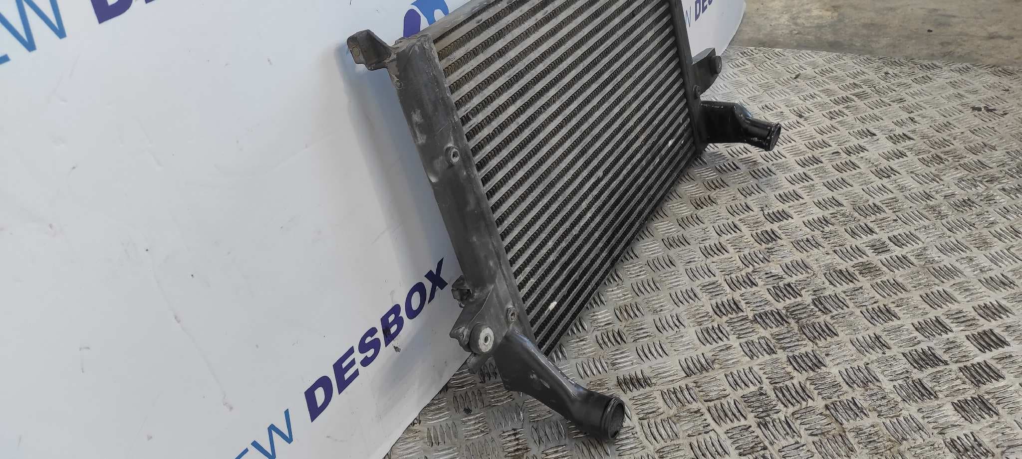 Recambio de INTERCOOLER para CHRYSLER JEEP GR.CHEROKEE (WJ/WG) 3.1 TD Limited VM73B referencia OEM IAM 52079499AC   - PLATA 4