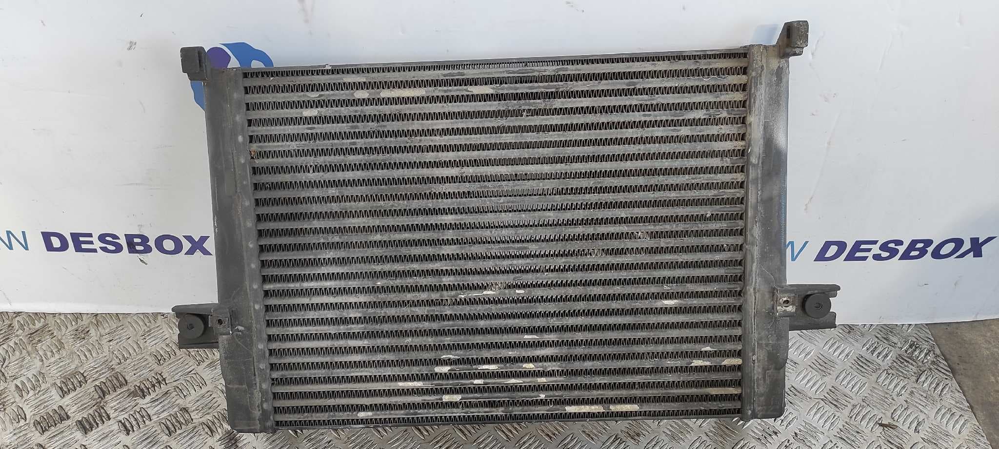 Recambio de INTERCOOLER para CHRYSLER JEEP GR.CHEROKEE (WJ/WG) 3.1 TD Limited VM73B referencia OEM IAM 52079499AC   - PLATA 2