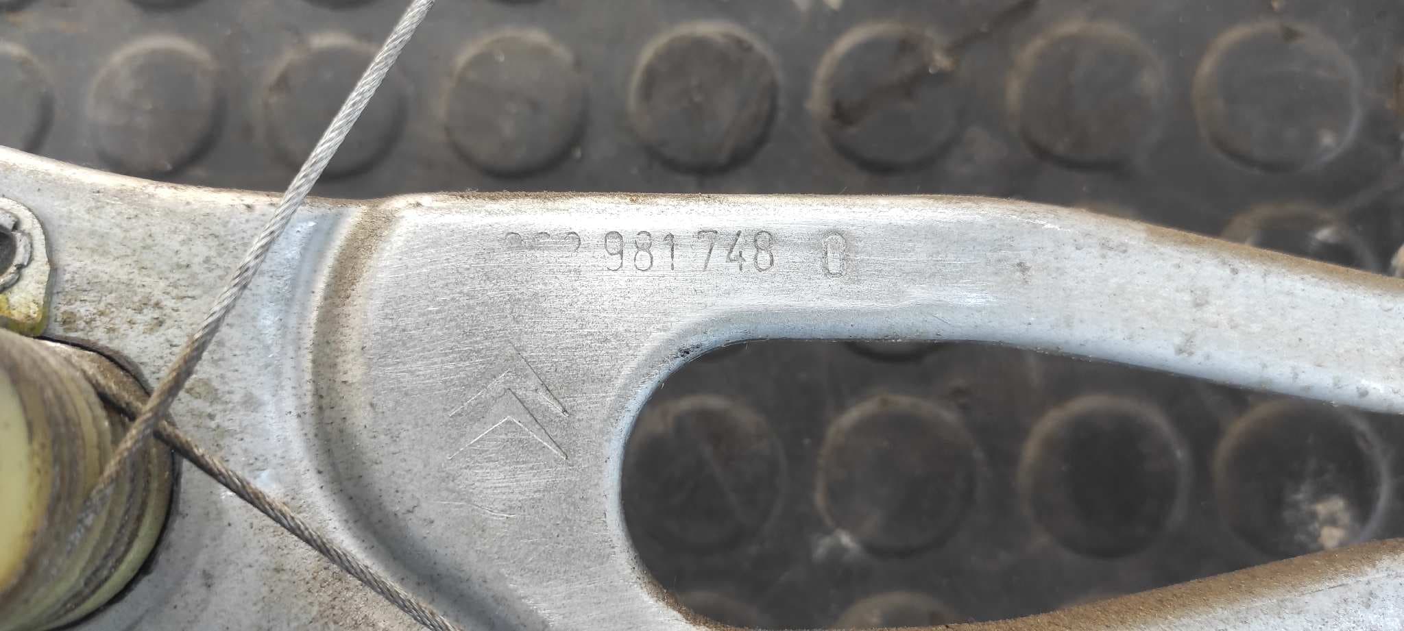 Recambio de ELEVALUNAS TRASERO IZQUIERDO para CITROEN C3 1.4 HDi SX Plus 8HX referencia OEM IAM 963981748   - NEGRO 2