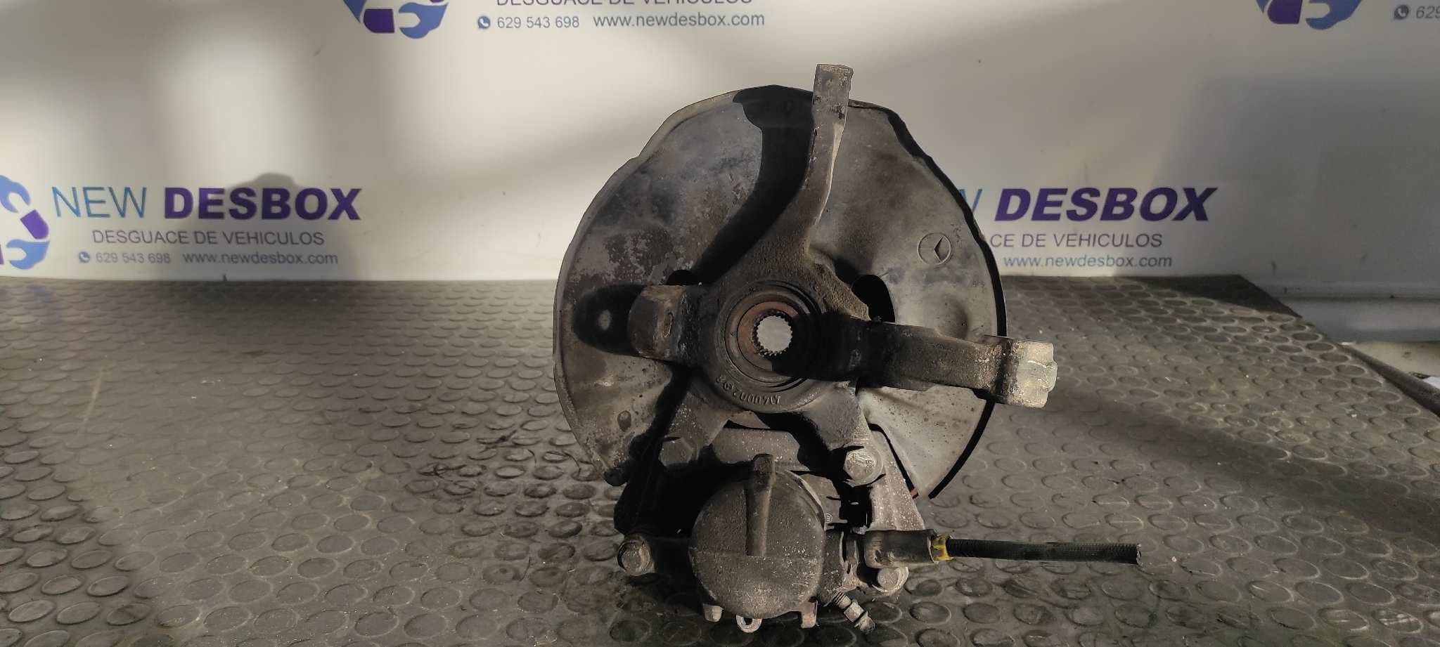 Recambio de MANGUETA DELANTERA DERECHA para MERCEDES-BENZ VANEO (W414) FURGONETA COMPACTA CDI (414.700) OM668914 referencia OEM IAM 41400028   - GRIS