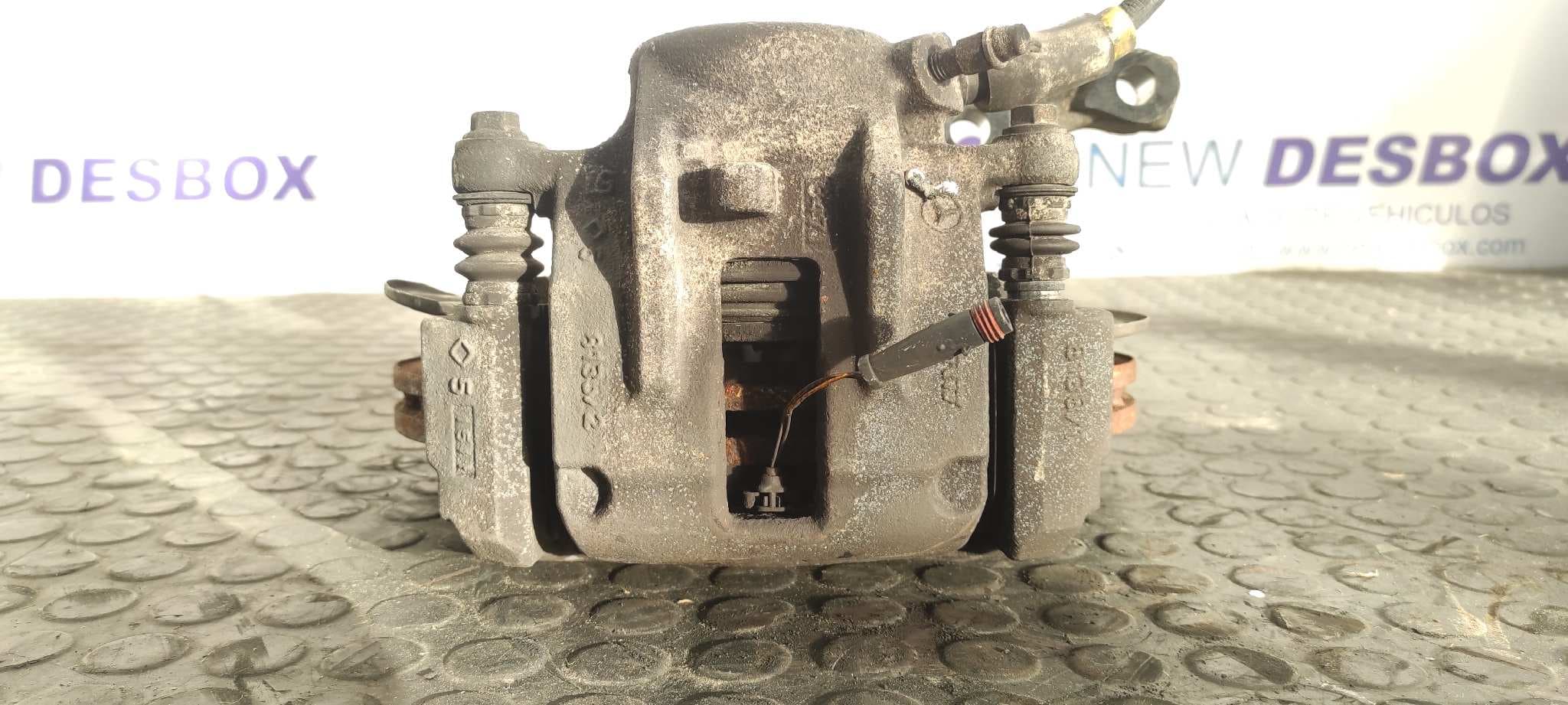Recambio de MANGUETA DELANTERA DERECHA para MERCEDES-BENZ VANEO (W414) FURGONETA COMPACTA CDI (414.700) OM668914 referencia OEM IAM 41400028   - GRIS 2