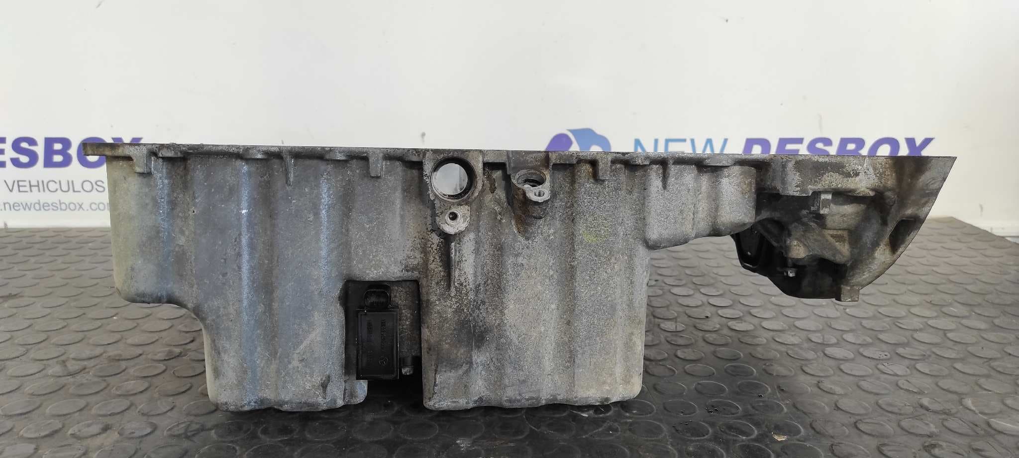 Recambio de CARTER para MERCEDES-BENZ VITO CAJA CERRADA 6.03 -> 109  CDI  Compacto  (639.601) 646983 referencia OEM IAM R6110140202   - BLANCO 4