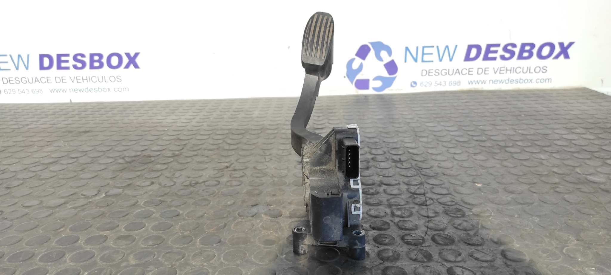 Recambio de POTENCIOMETRO PEDAL para FIAT 500 CABRIO (150) Color Therapy 169A4000 referencia OEM IAM B720   - BLANCO 3