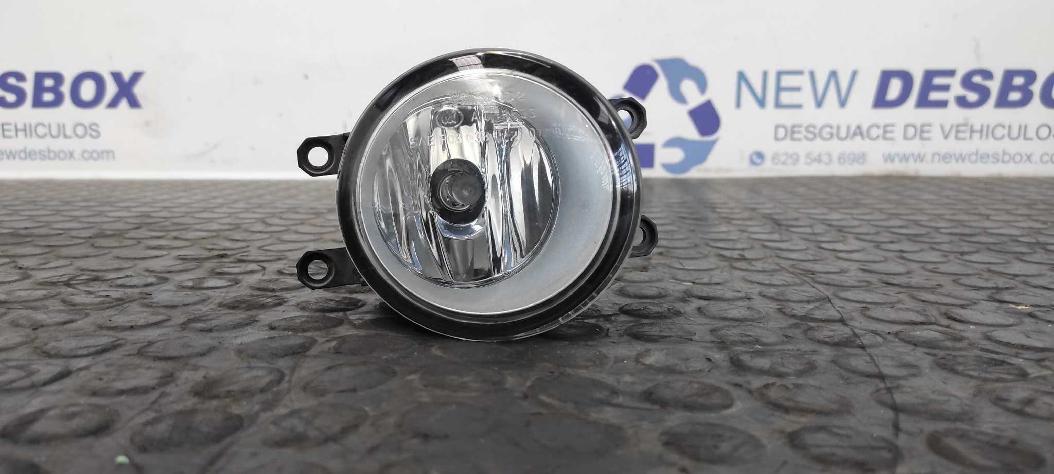 Recambio de FARO ANTINIEBLA DERECHO para TOYOTA PRIUS (NHW30) Plug-in Hybrid Advance 2ZR referencia OEM IAM 812100D042   - BLANCO