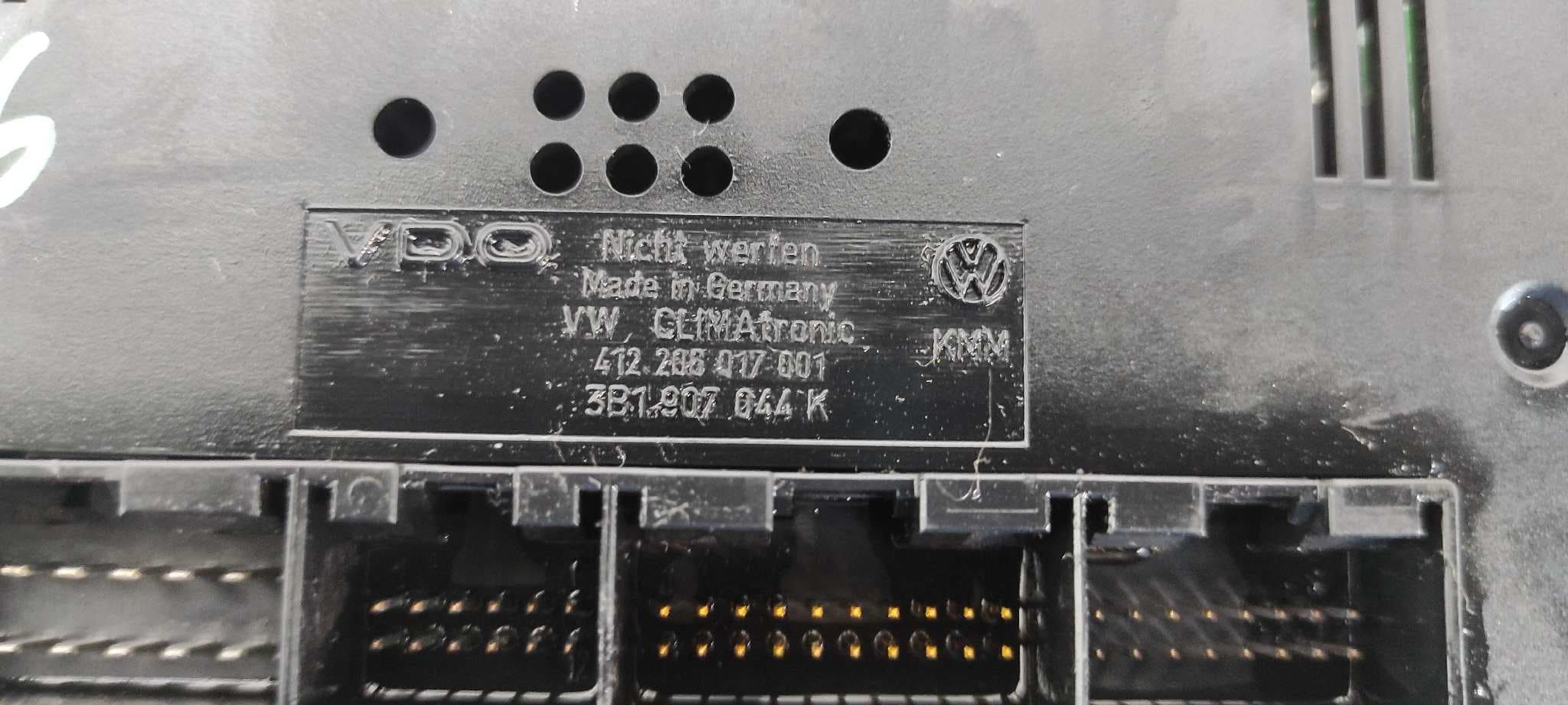 Recambio de MANDO CLIMATIZADOR para VOLKSWAGEN PASSAT BERLINA (3B3) Comfortline AVB referencia OEM IAM 3B1907044K   - BLANCO 7