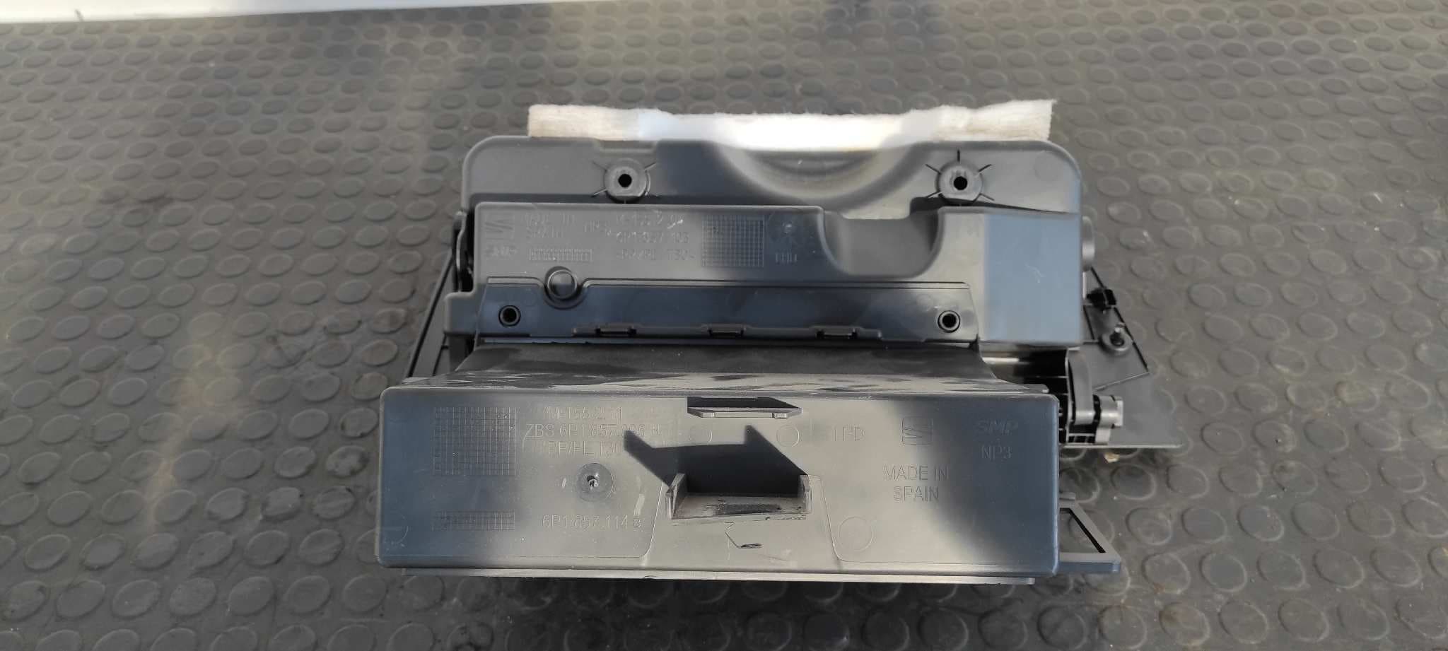 Recambio de GUANTERA para SEAT IBIZA SC (6P5) FR Crono CUT referencia OEM IAM 6P1857095   - BLANCO 8