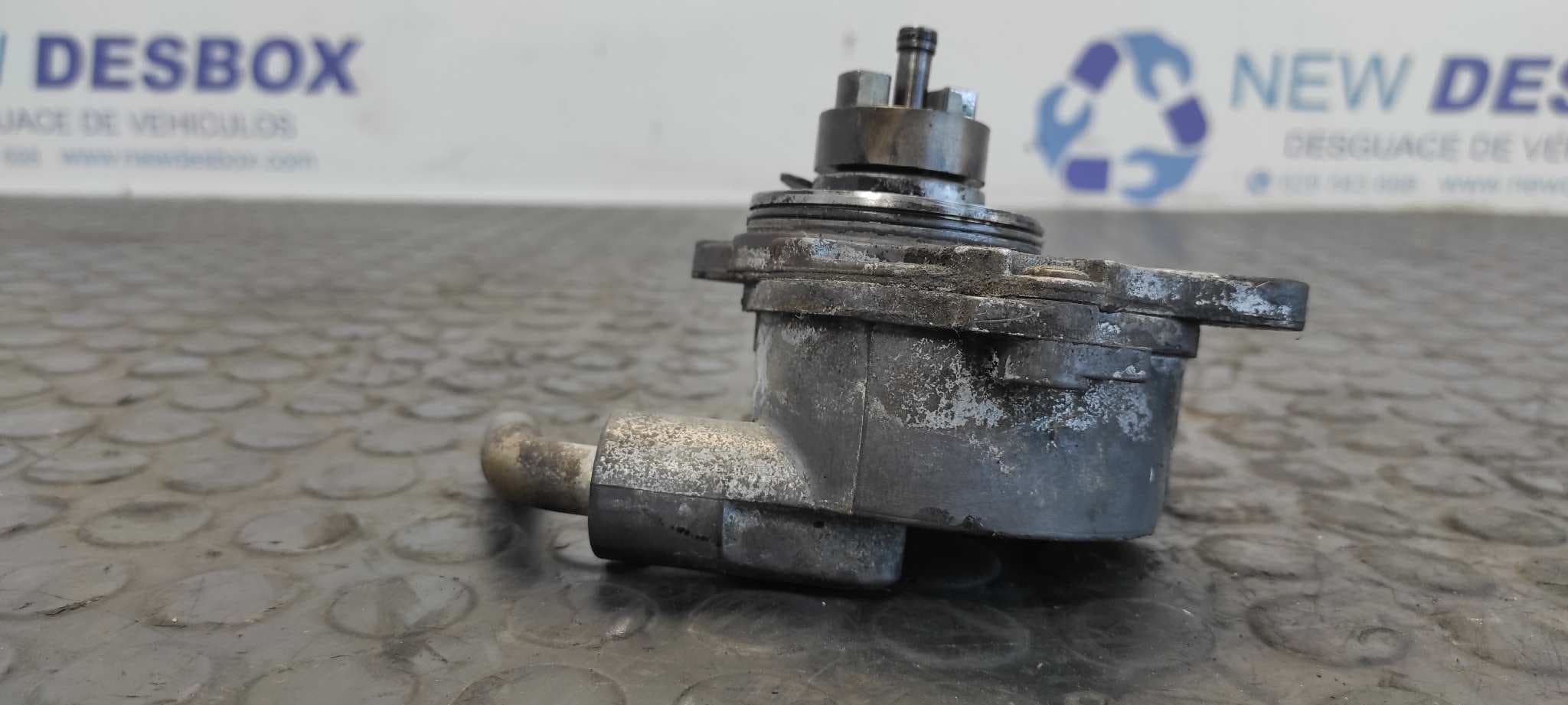 Recambio de DEPRESOR FRENO / BOMBA VACIO para MERCEDES-BENZ VITO CAJA CERRADA 6.03 -> 109  CDI  Compacto  (639.601) 646983 referencia OEM IAM A6112300165   - BLANCO 3