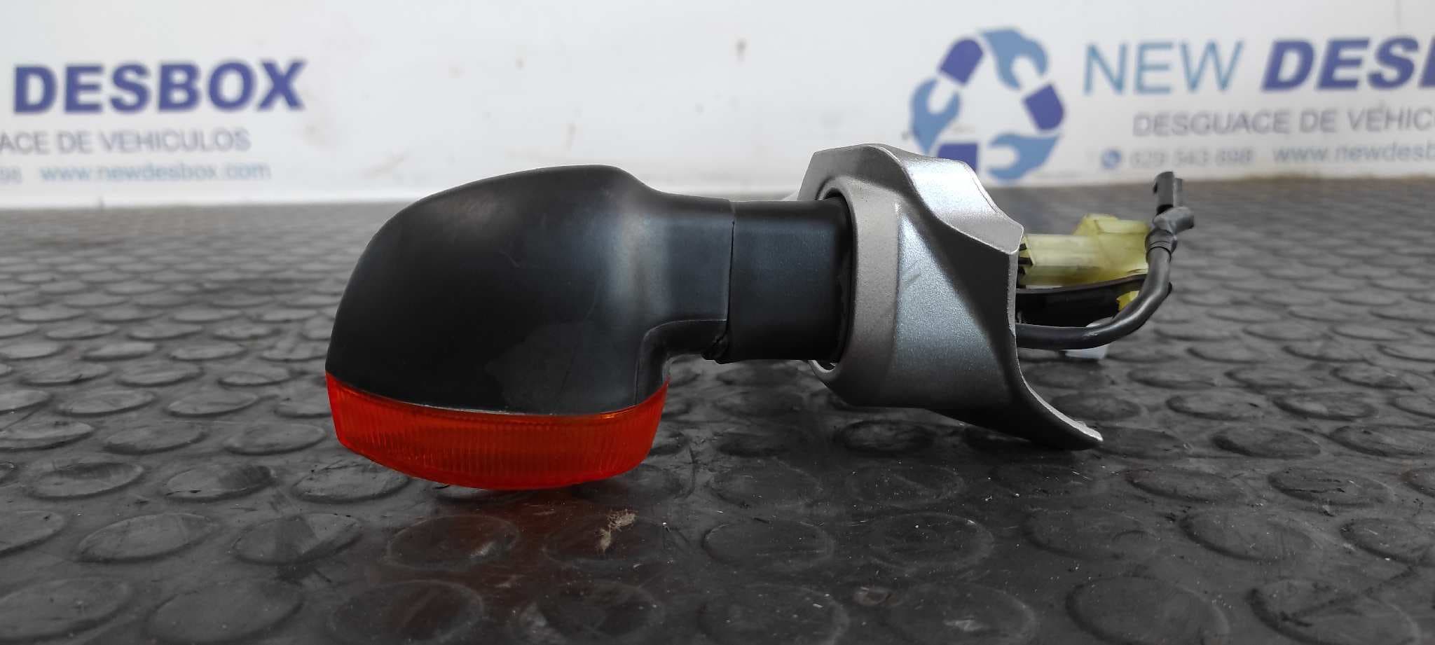 Recambio de PILOTO DELANTERO DERECHO para YAMAHA FZ 1 / FZ 6 FAZER FZ 6 Fazer S2  (RJ14) J5D7E referencia OEM IAM 1B3002   - NEGRO 4
