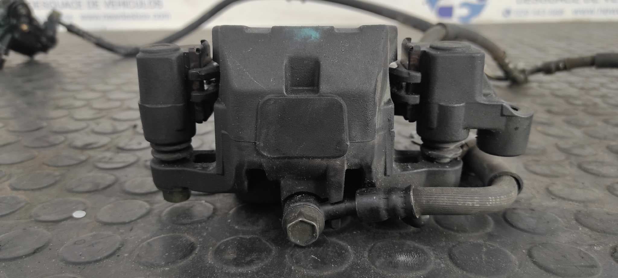 Recambio de PINZA DE FRENO DELANTERA DERECHA para YAMAHA FZ 1 / FZ 6 FAZER FZ 6 Fazer S2  (RJ14) J5D7E referencia OEM IAM 5KS   - NEGRO 3