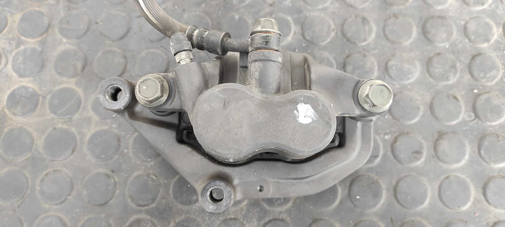 Recambio de PINZA DE FRENO DELANTERA IZQUIERDA para YAMAHA FZ 1 / FZ 6 FAZER FZ 6 Fazer S2  (RJ14) J5D7E referencia OEM IAM 5KS   - NEGRO 3
