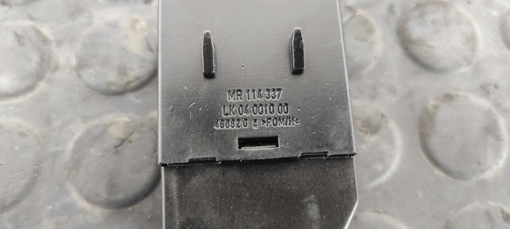 Recambio de INTERRUPTOR para MITSUBISHI CARISMA BERLINA 5 (DA0) 1900 DI-D Avance F9Q2 referencia OEM IAM MR114337   - BLANCO 2