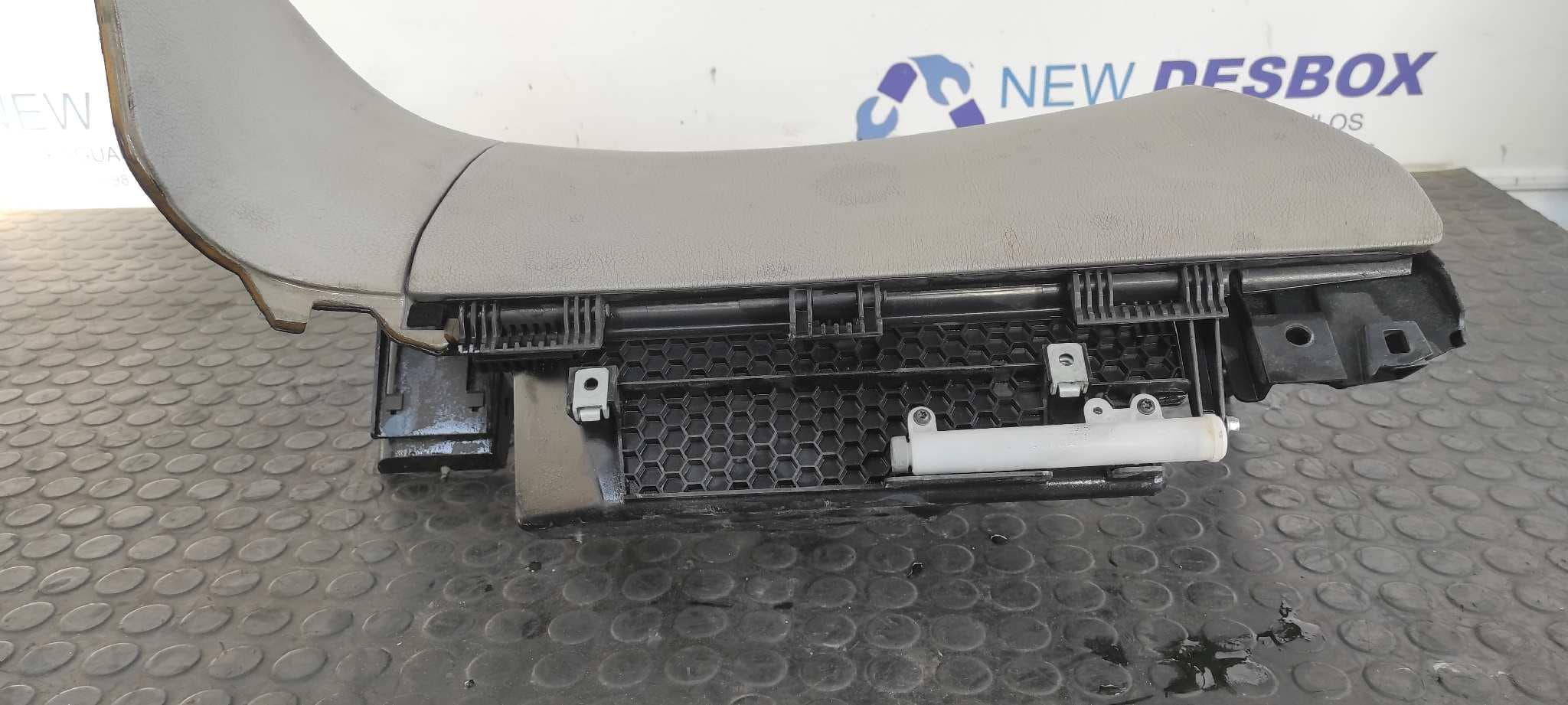 Recambio de GUANTERA para MERCEDES-BENZ CLASE E (W211) BERLINA E 270 CDI (211.016) OM647961 referencia OEM IAM 2116802487   - AZUL 10