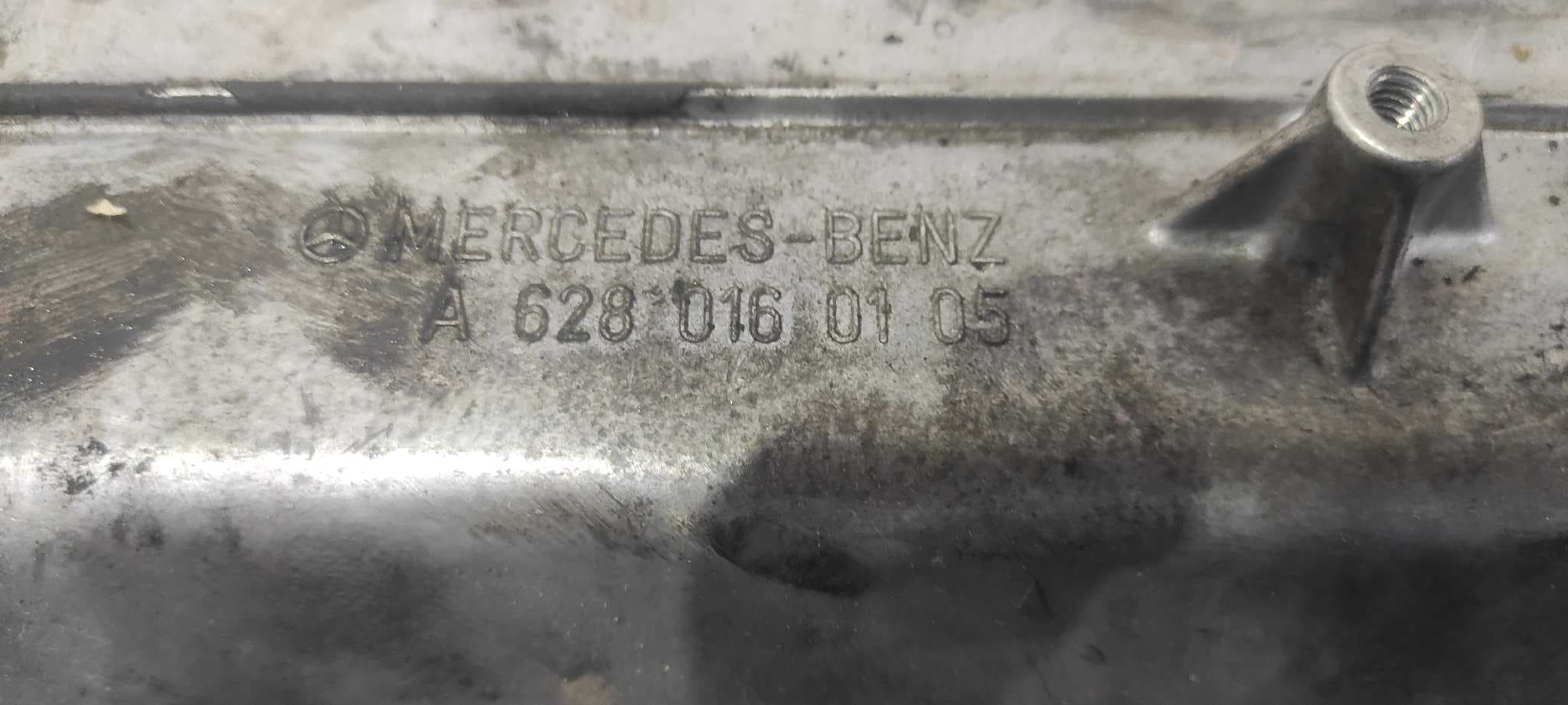 Recambio de TAPA BALANCINES para MERCEDES-BENZ CLASE G (W463) OM628962 referencia OEM IAM A6280160105 7