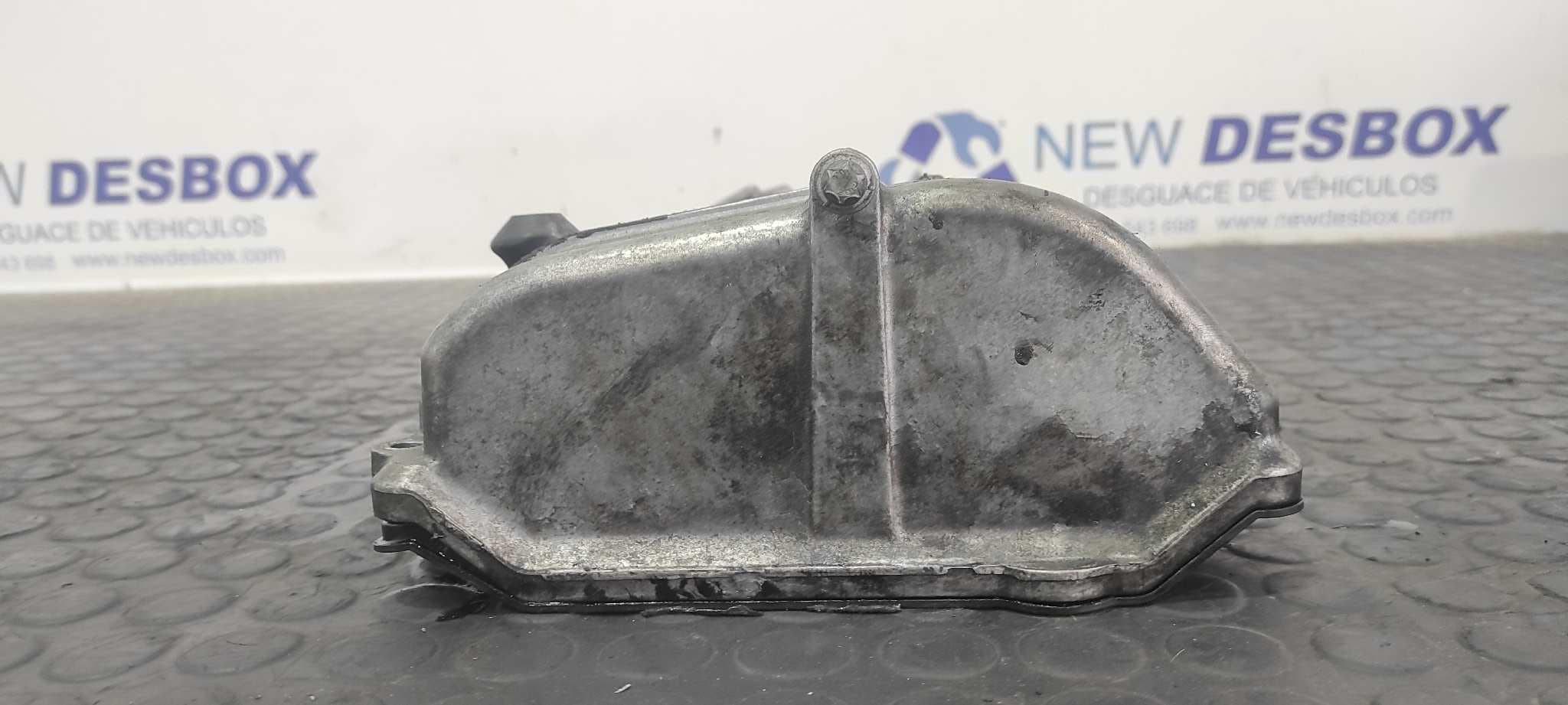Recambio de TAPA BALANCINES para MERCEDES-BENZ CLASE G (W463) OM628962 referencia OEM IAM A6280160105 6