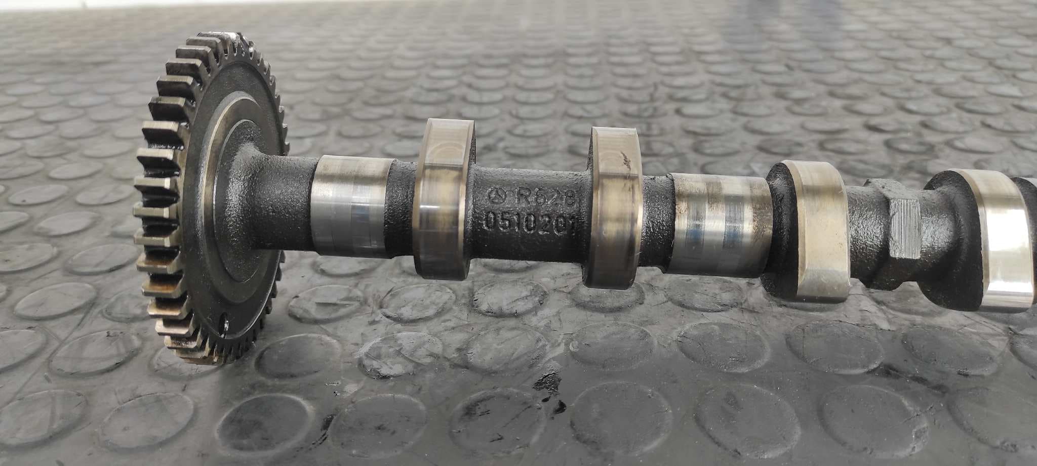 Recambio de ARBOL DE LEVAS para MERCEDES-BENZ CLASE G (W463) OM628962 referencia OEM IAM R6280510201 4