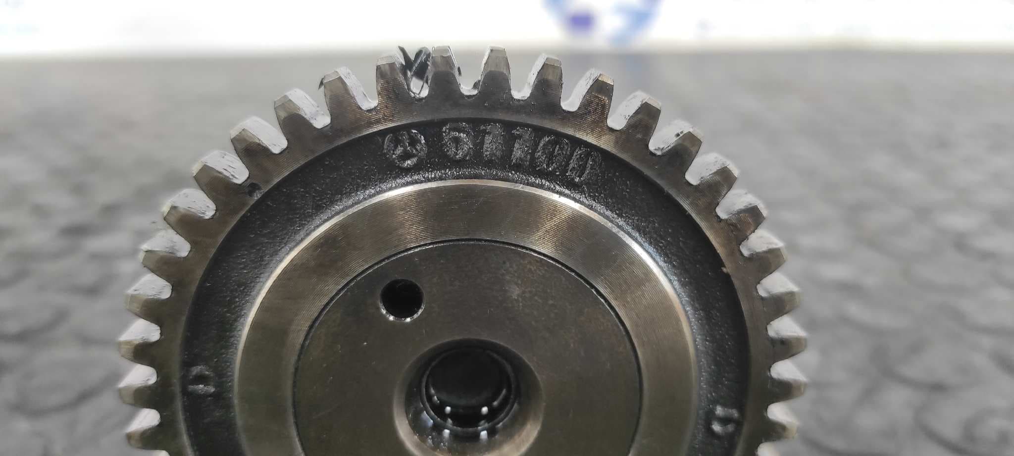 Recambio de ARBOL DE LEVAS para MERCEDES-BENZ CLASE G (W463) OM628962 referencia OEM IAM R6280510201 5
