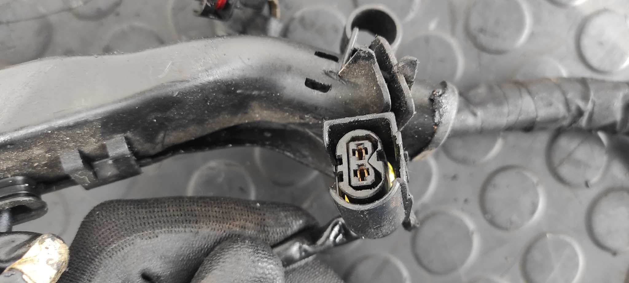 Recambio de NO IDENTIFICADO para MERCEDES-BENZ CLASE G (W463) OM628962 referencia OEM IAM A46365400433 7