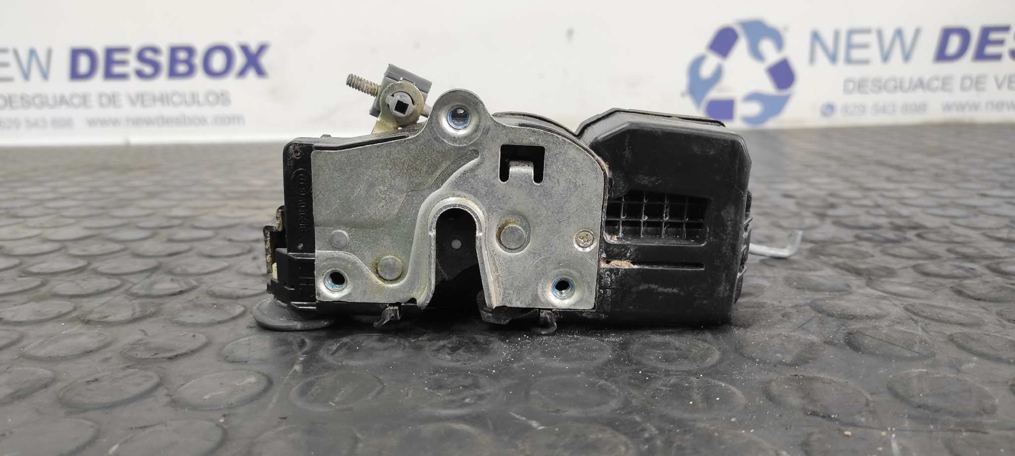 Recambio de CERRADURA PUERTA TRASERA IZQUIERDA para CHEVROLET CAPTIVA Z20S referencia OEM IAM A046818    - NEGRO 4