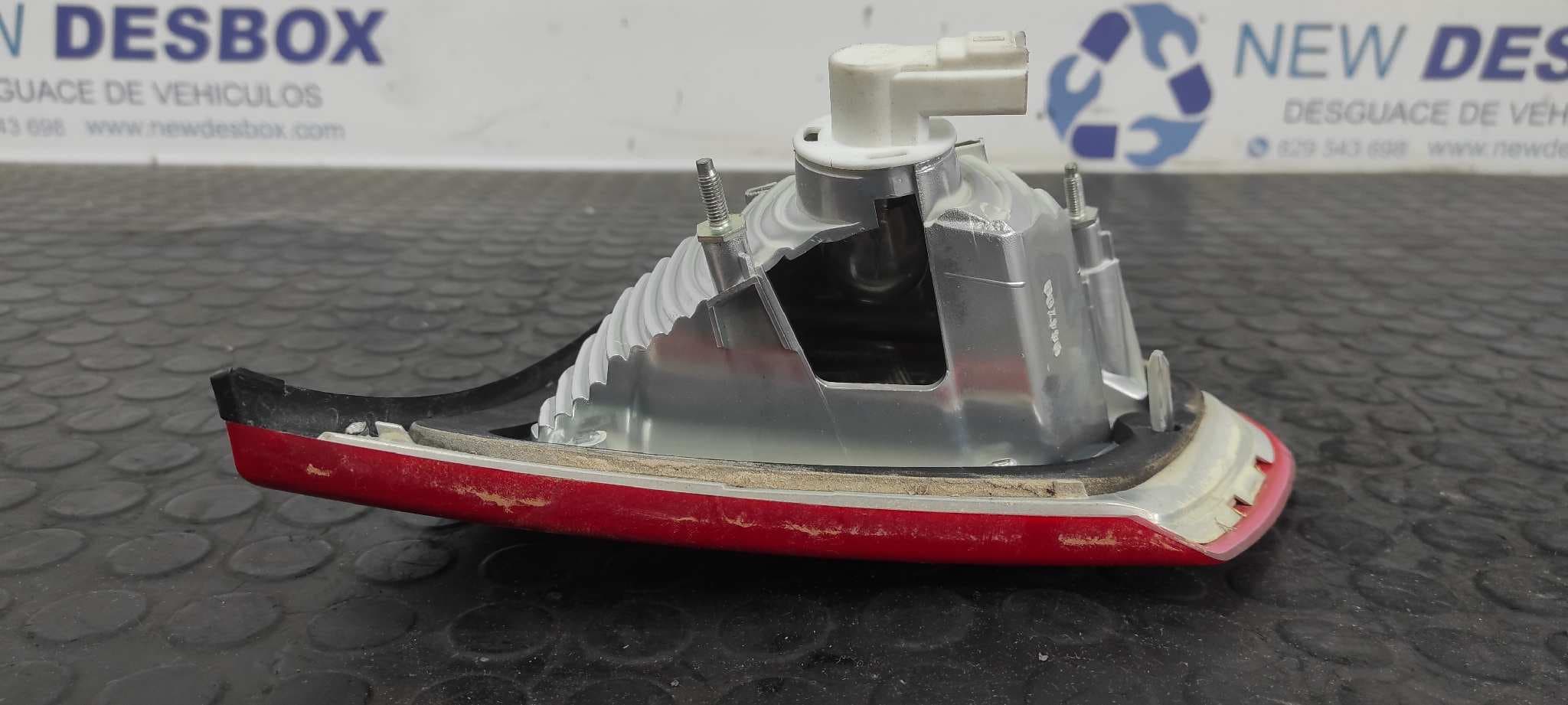 Recambio de PILOTO PORTON IZQUIERDO para CITROEN C4 PICASSO Cool 9HZ referencia OEM IAM 9653547777   - GRIS 3