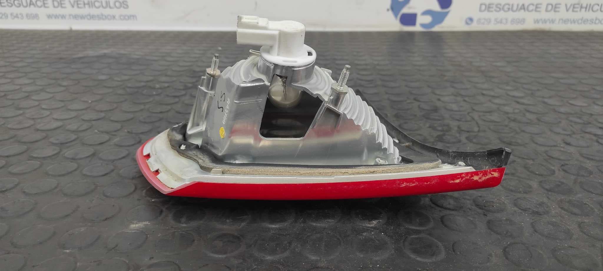 Recambio de PILOTO PORTON DERECHO para CITROEN C4 PICASSO Cool 9HZ referencia OEM IAM 9653547677   - GRIS 5
