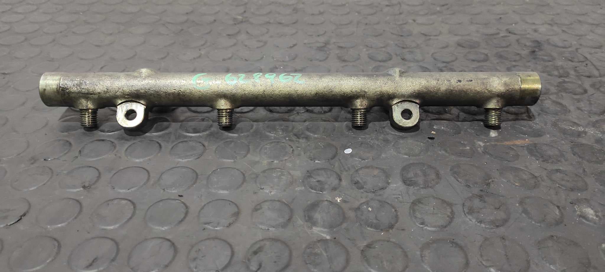 Recambio de RAMPA INYECTORA para MERCEDES-BENZ CLASE G (W463) OM628962 referencia OEM IAM A6280700095 3