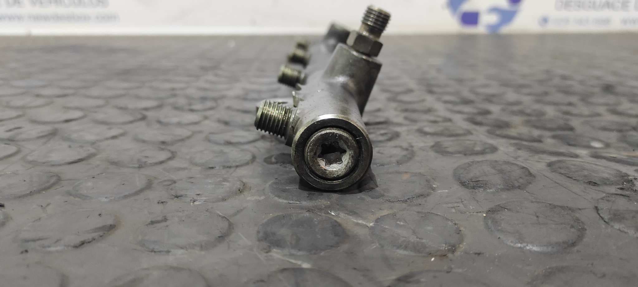 Recambio de RAMPA INYECTORA para MERCEDES-BENZ CLASE G (W463) OM628962 referencia OEM IAM A6280700095 4