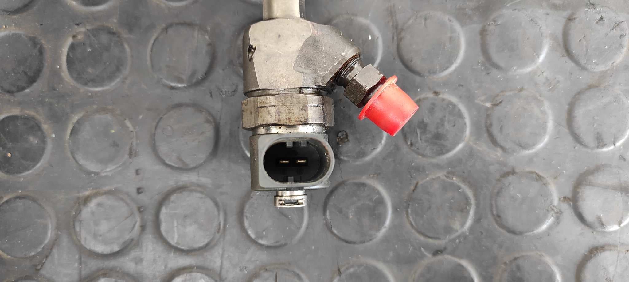 Recambio de INYECTOR para MERCEDES-BENZ CLASE G (W463) OM628962 referencia OEM IAM A6280700587 3