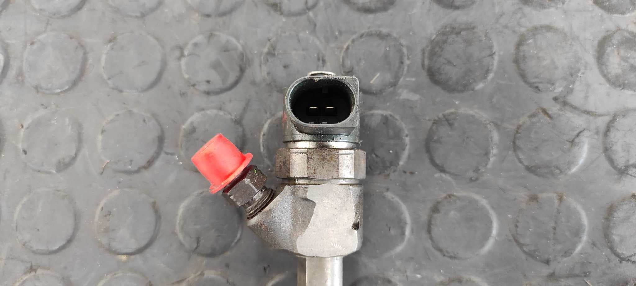 Recambio de INYECTOR para MERCEDES-BENZ CLASE G (W463) OM628962 referencia OEM IAM A6280700587 2