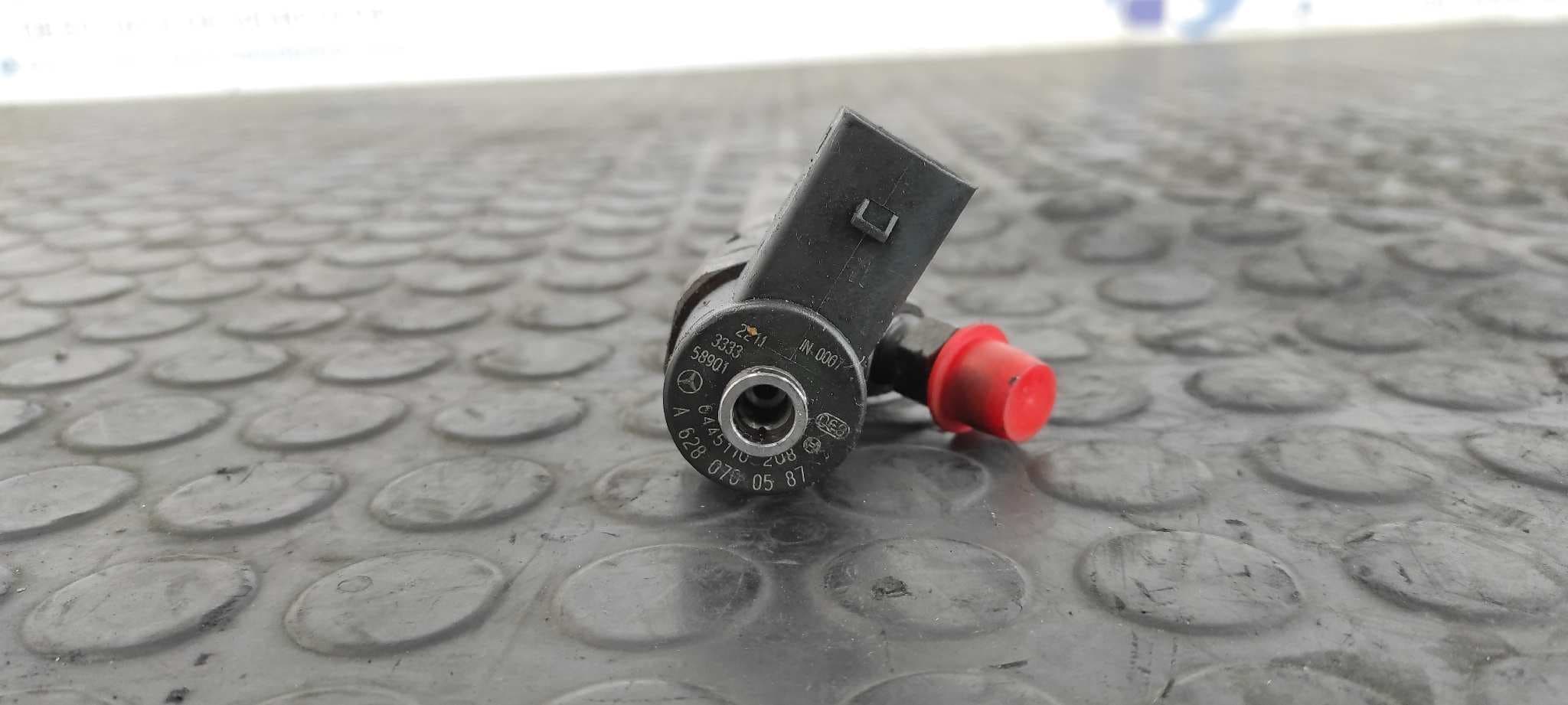 Recambio de INYECTOR para MERCEDES-BENZ CLASE G (W463) OM628962 referencia OEM IAM A6280700587 2